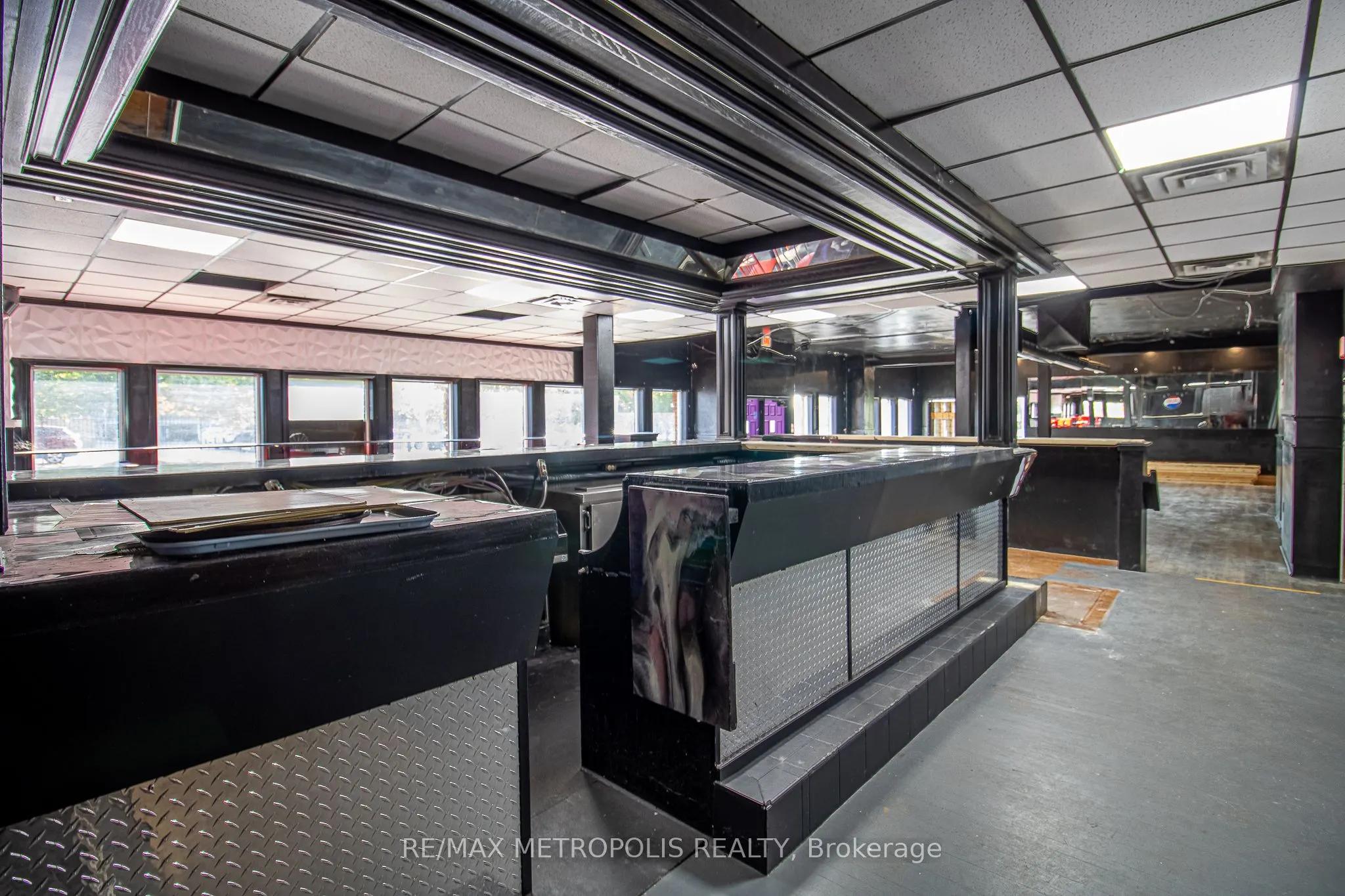 504 Simcoe Street S
