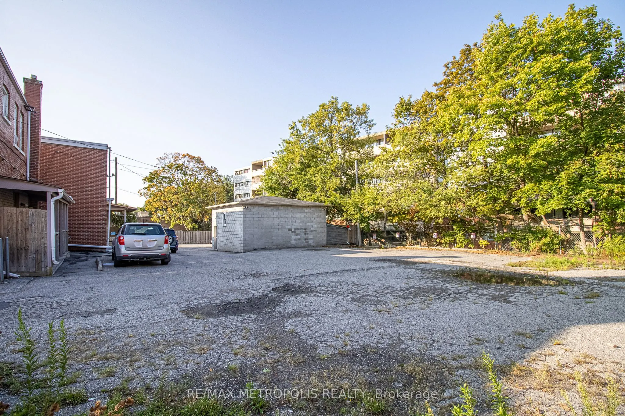 504 Simcoe Street S