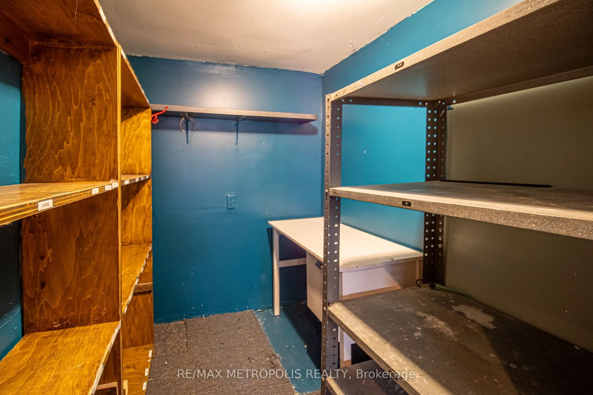 504 Simcoe Street S