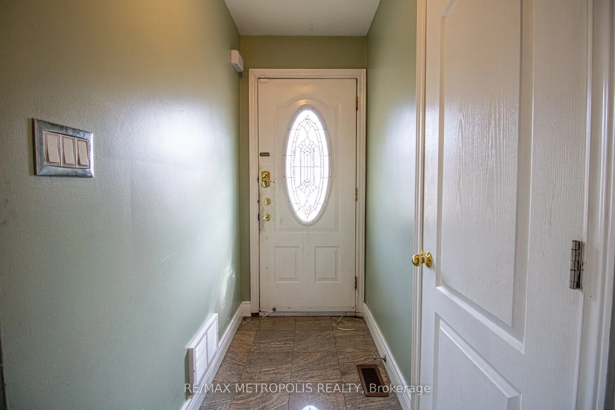 19 Brimorton Drive, #Upper