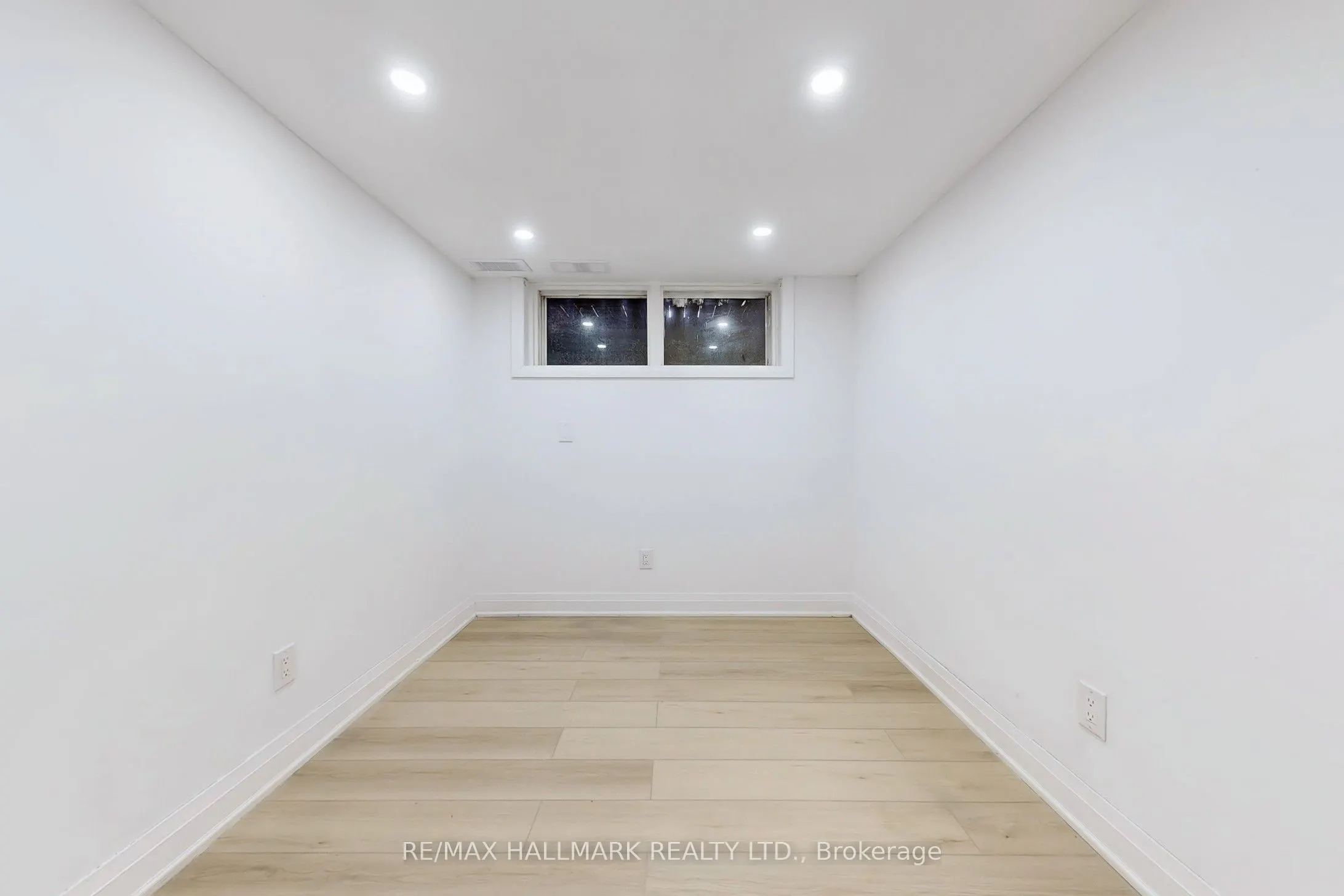 696 jasmine Crescent, #Basement