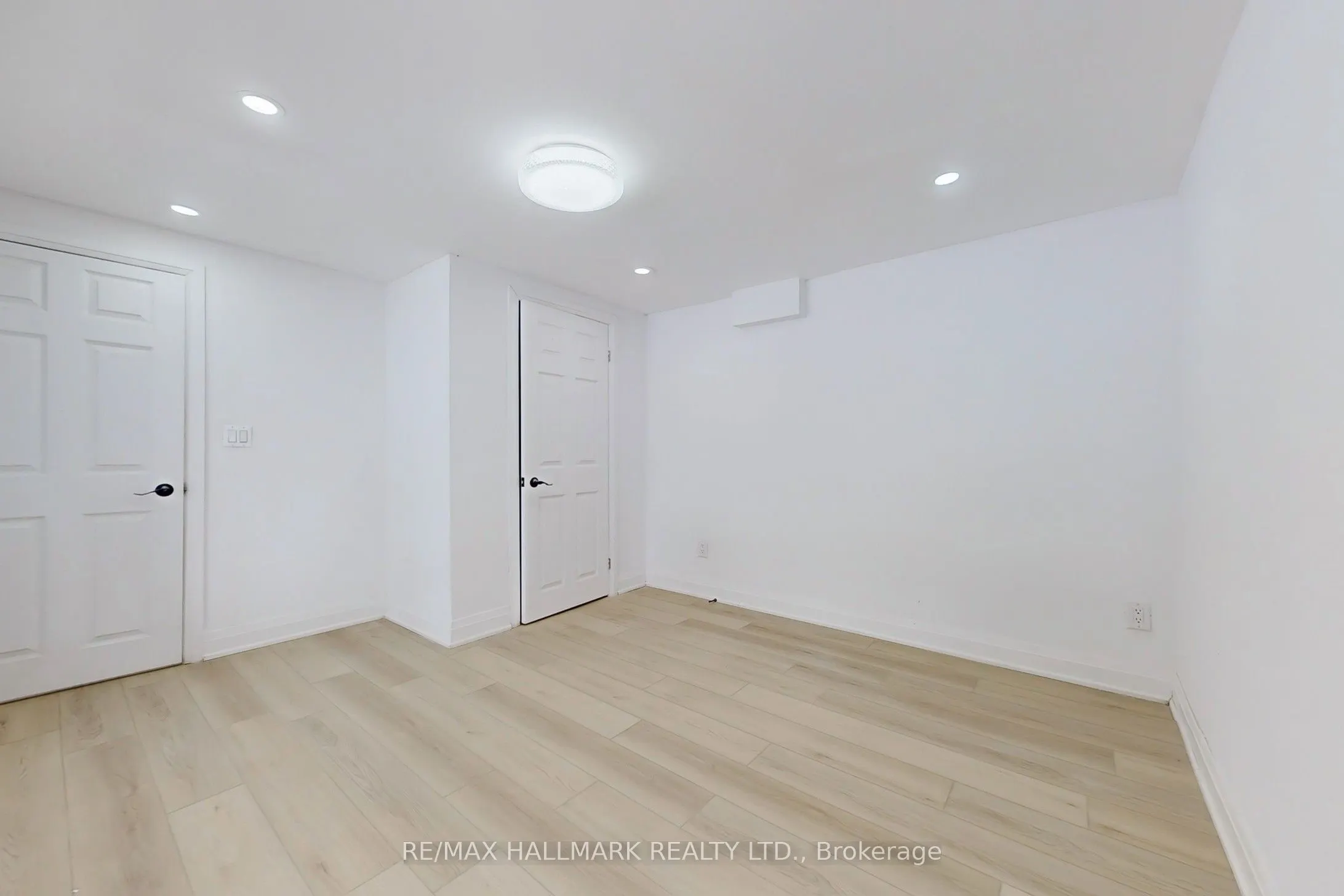 696 jasmine Crescent, #Basement
