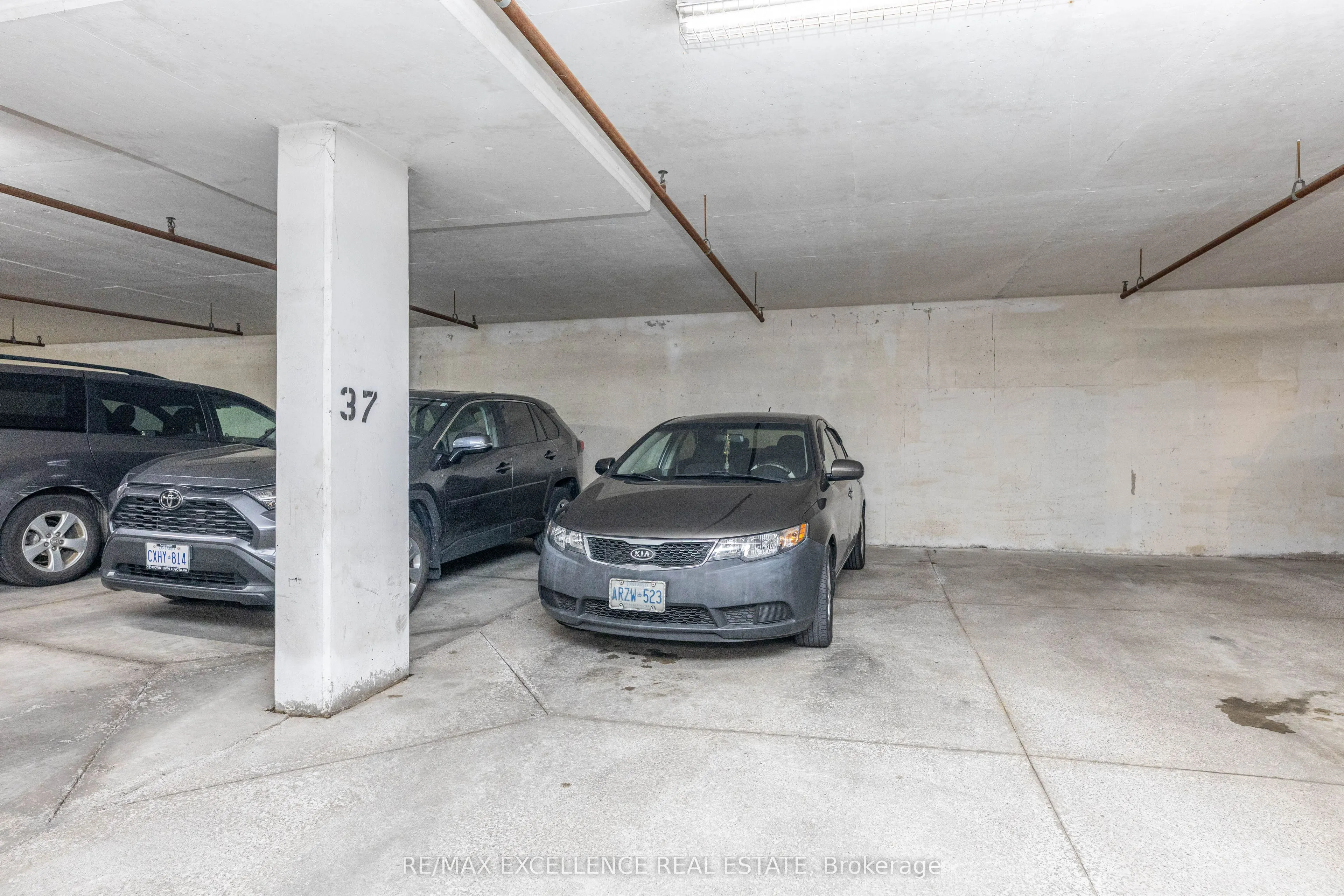 410 Mclevin Avenue, #804