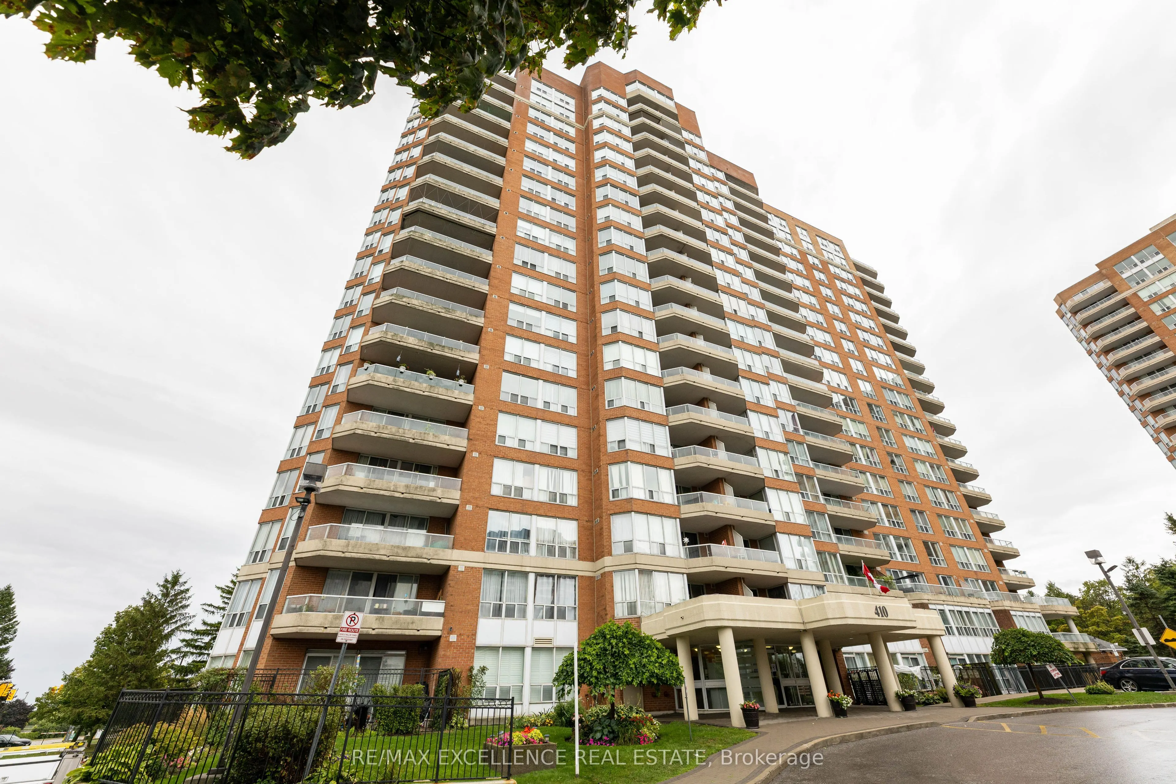 410 Mclevin Avenue, #804