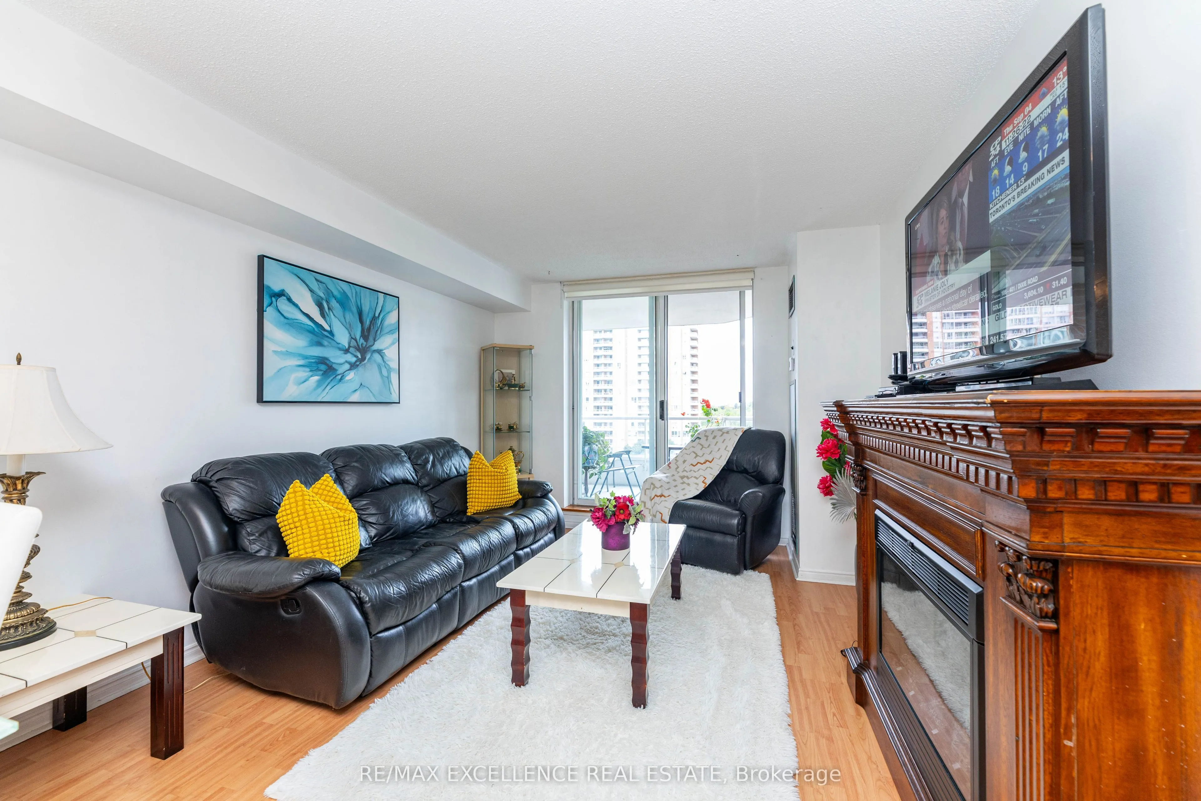 410 Mclevin Avenue, #804