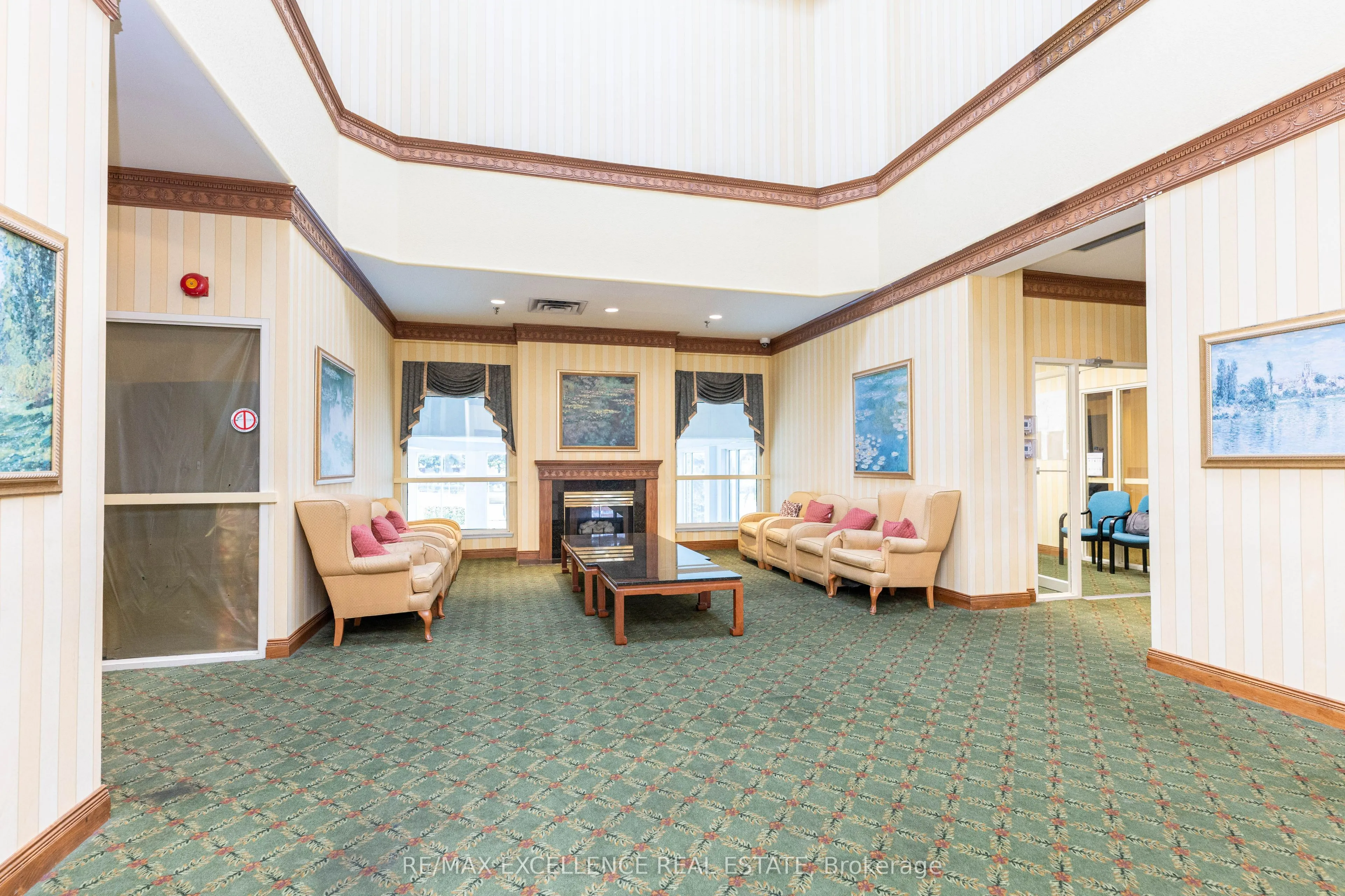410 Mclevin Avenue, #804