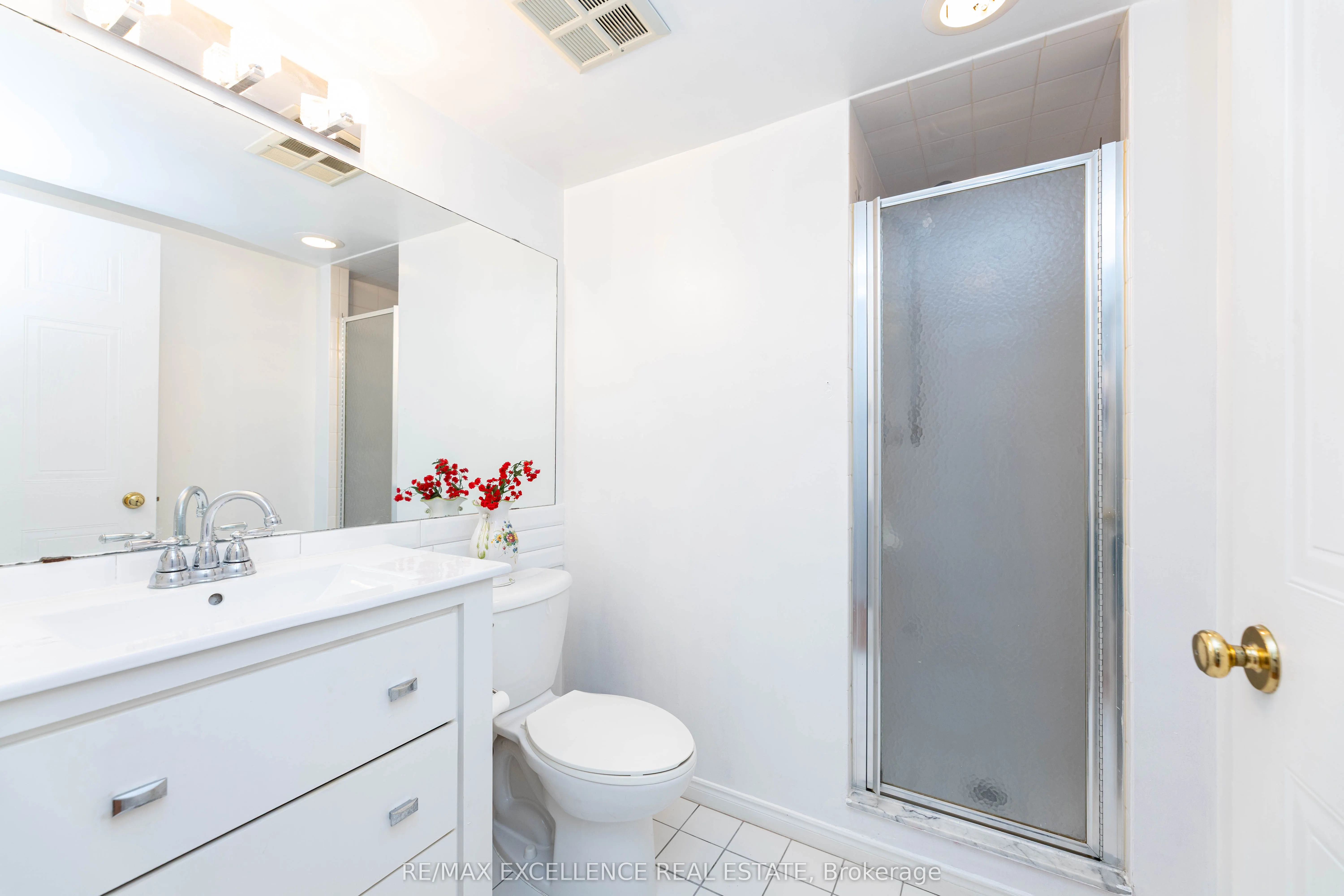 410 Mclevin Avenue, #804