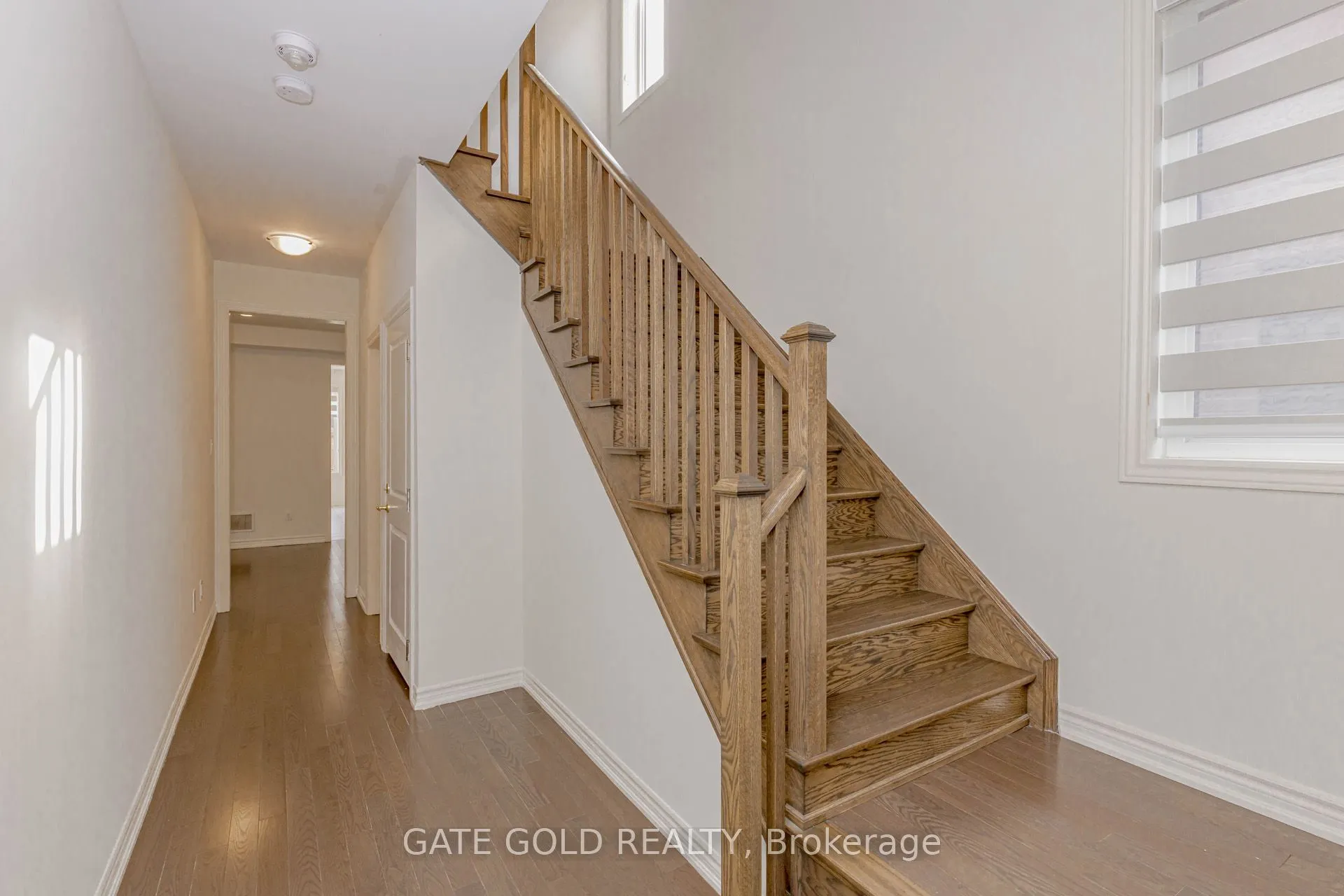 9 Vickery Street E