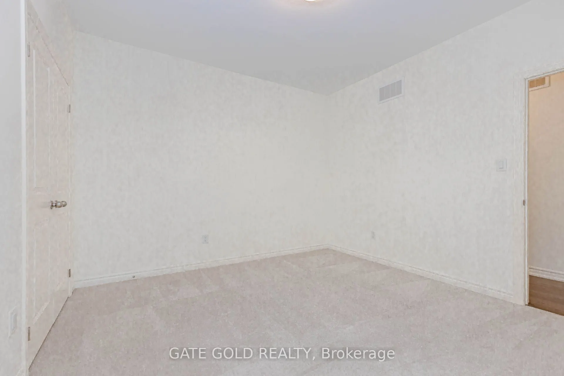 9 Vickery Street E