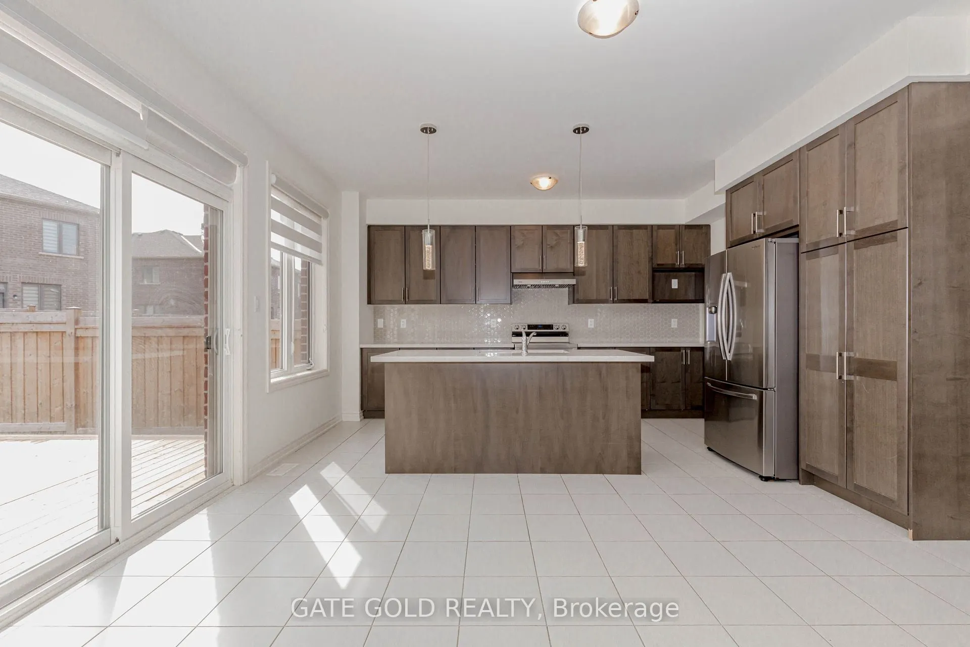 9 Vickery Street E