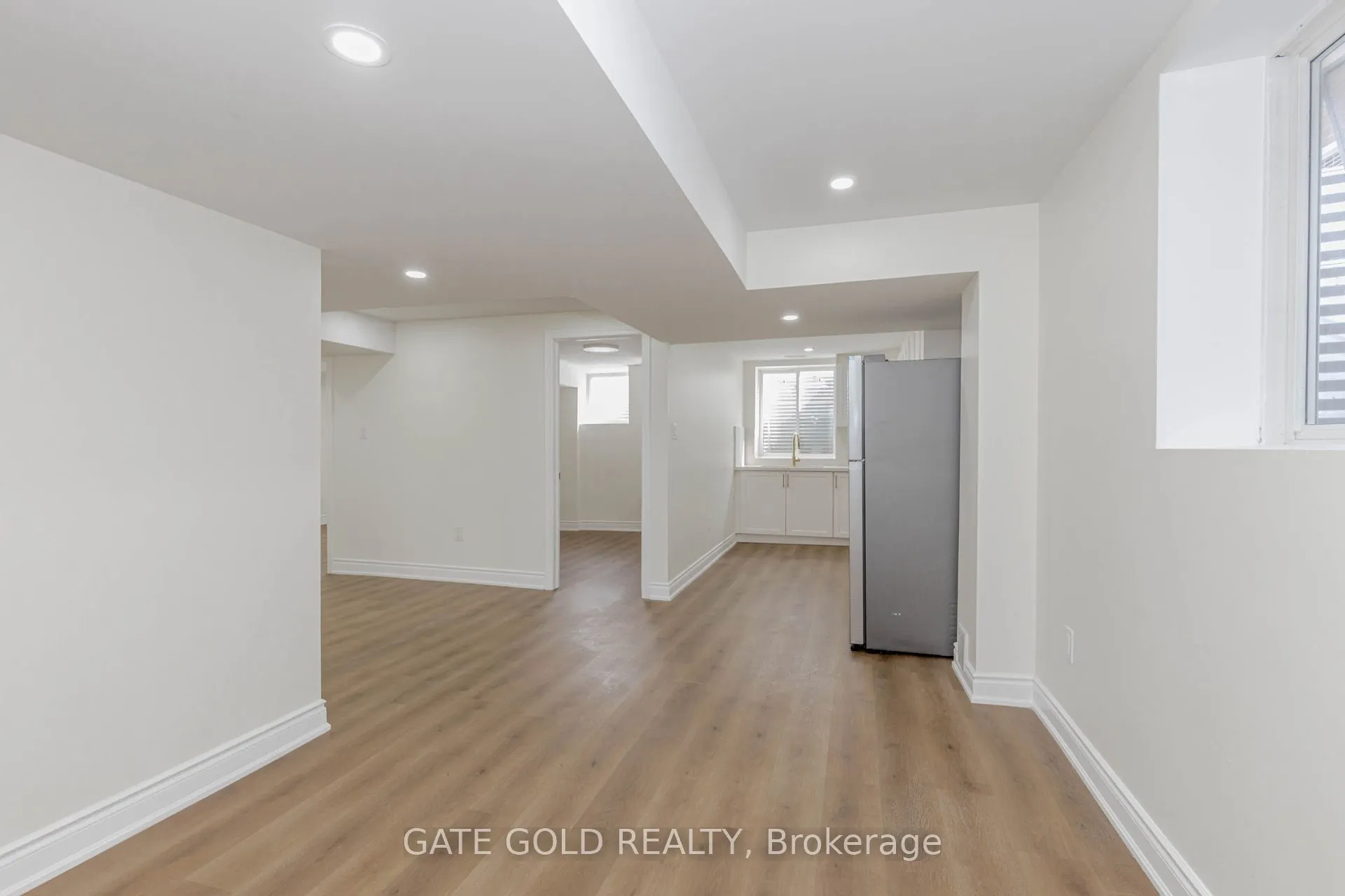 9 Vickery Street E