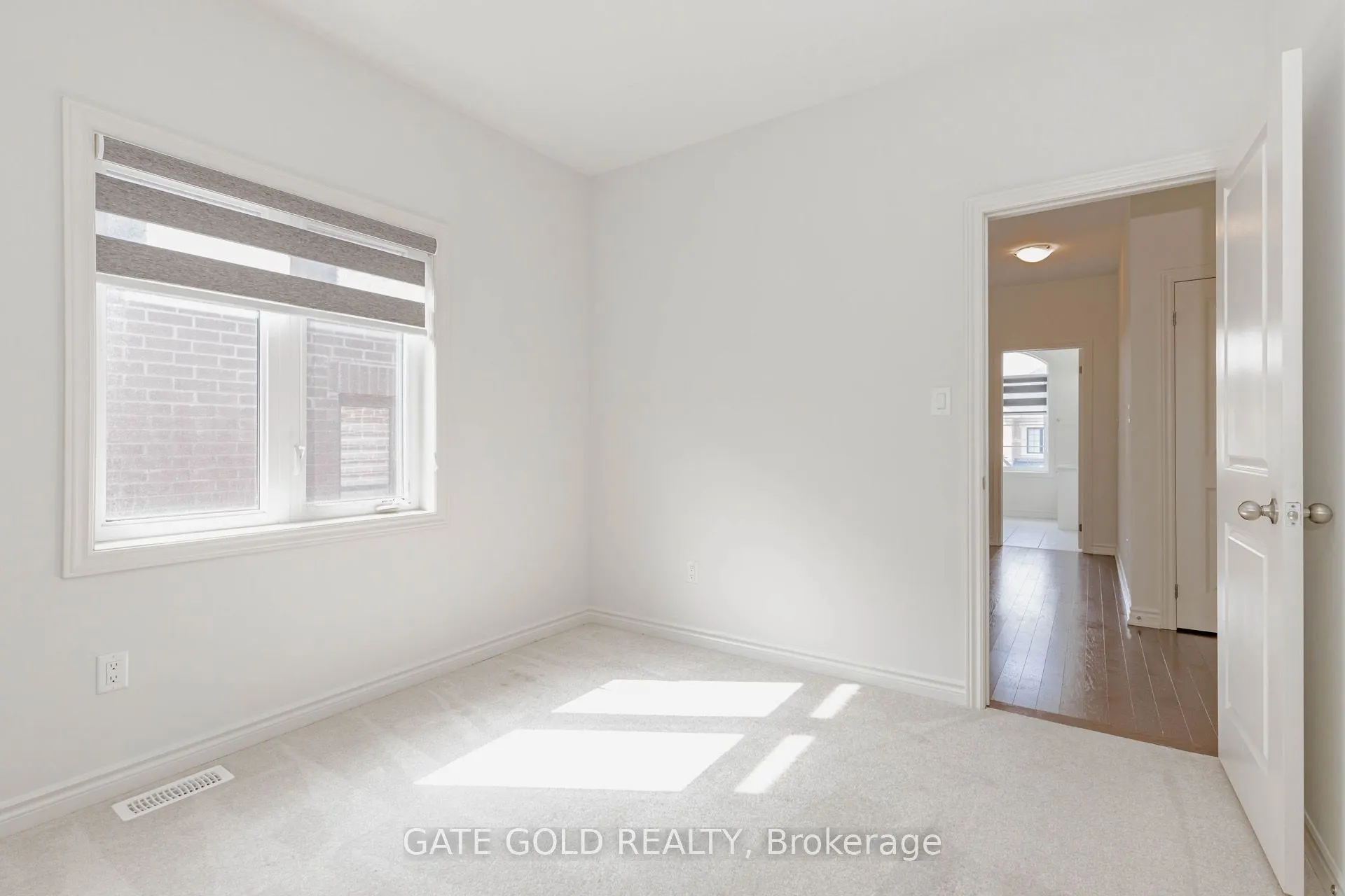 9 Vickery Street E