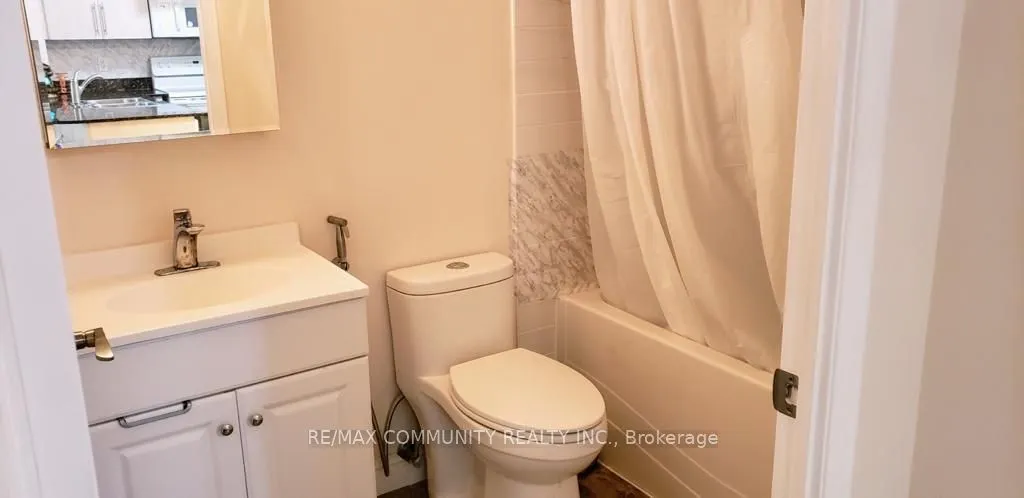 8 Rosebank Drive, #4