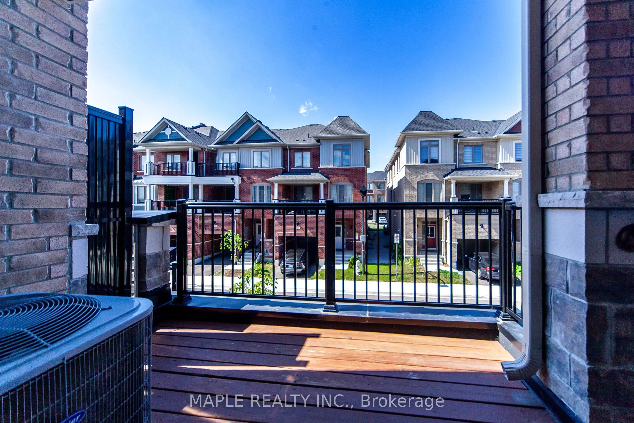 70 Waterside Way