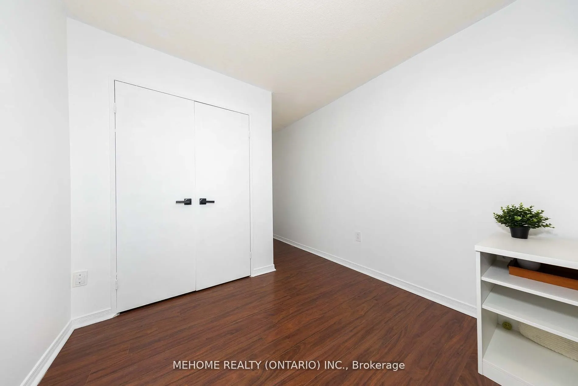 1950 Kennedy Road, #207
