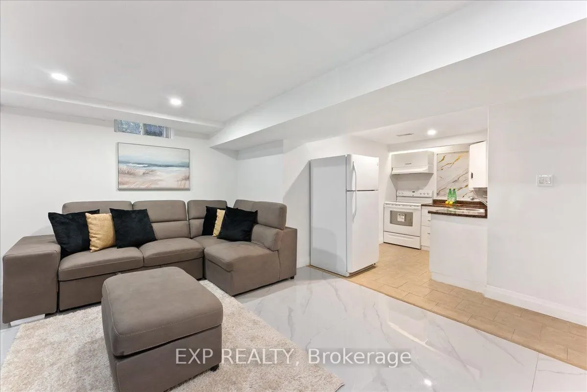 1391 Ferncliff Circle