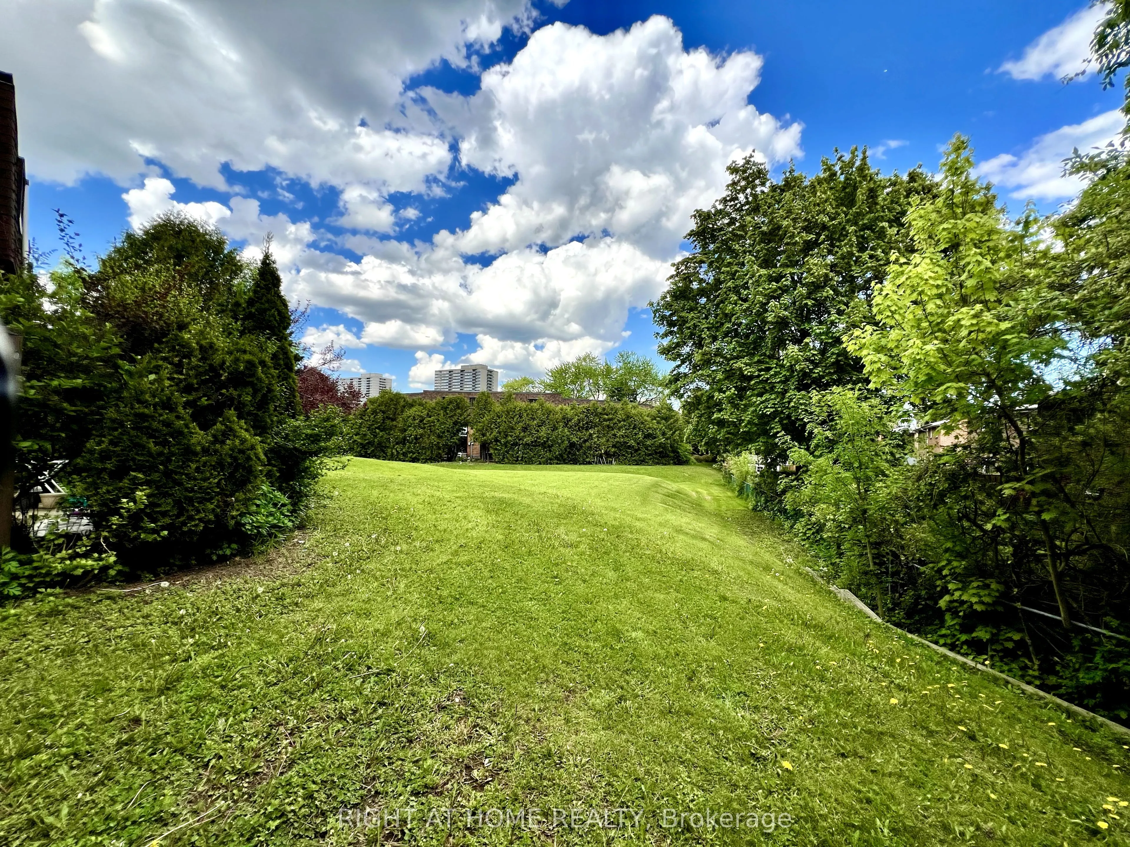 286 Sprucewood Court, #43