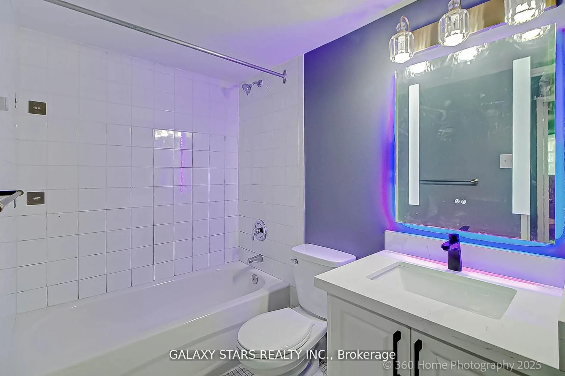 10 Tapscott Road, #304