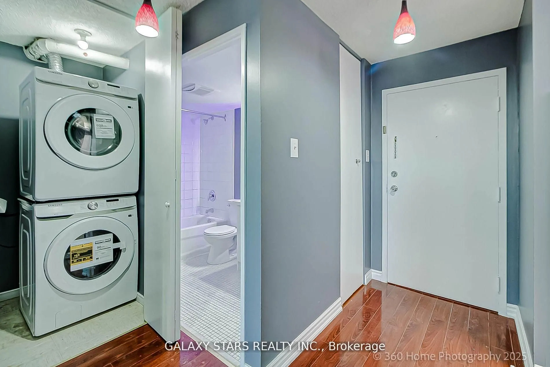 10 Tapscott Road, #304