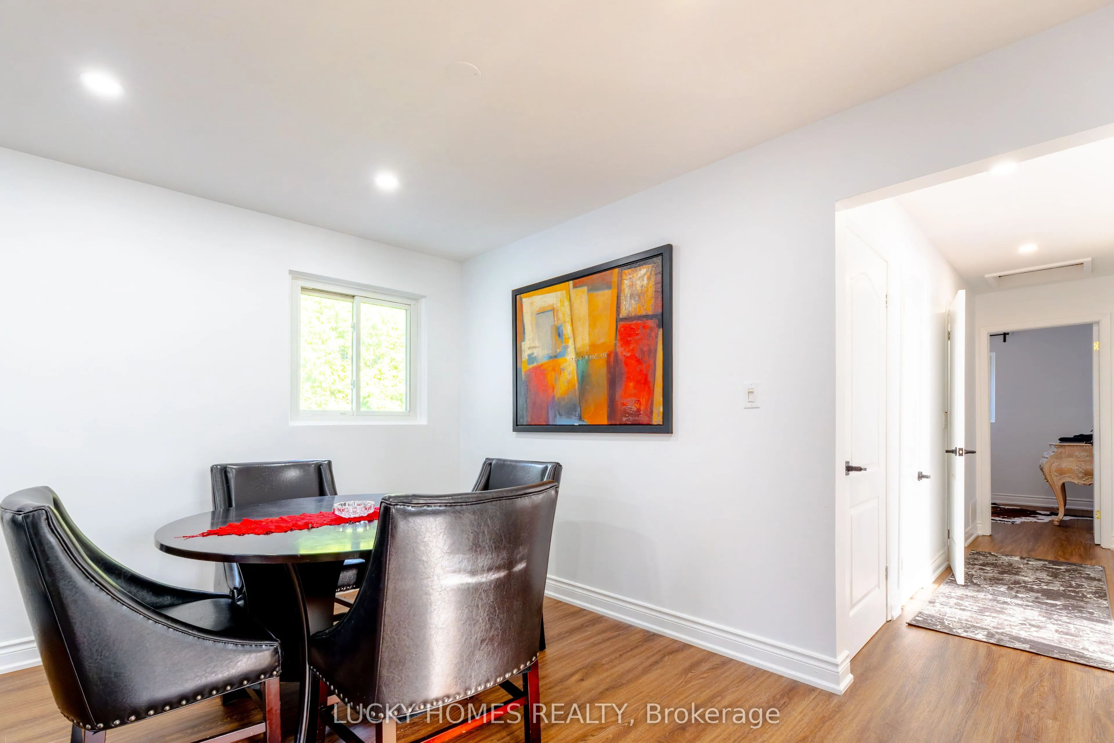 33 Vanstone Court