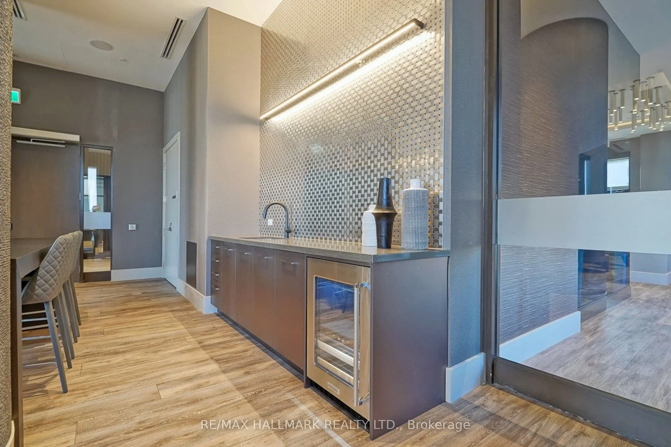 2550 Simcoe Street N, #2310