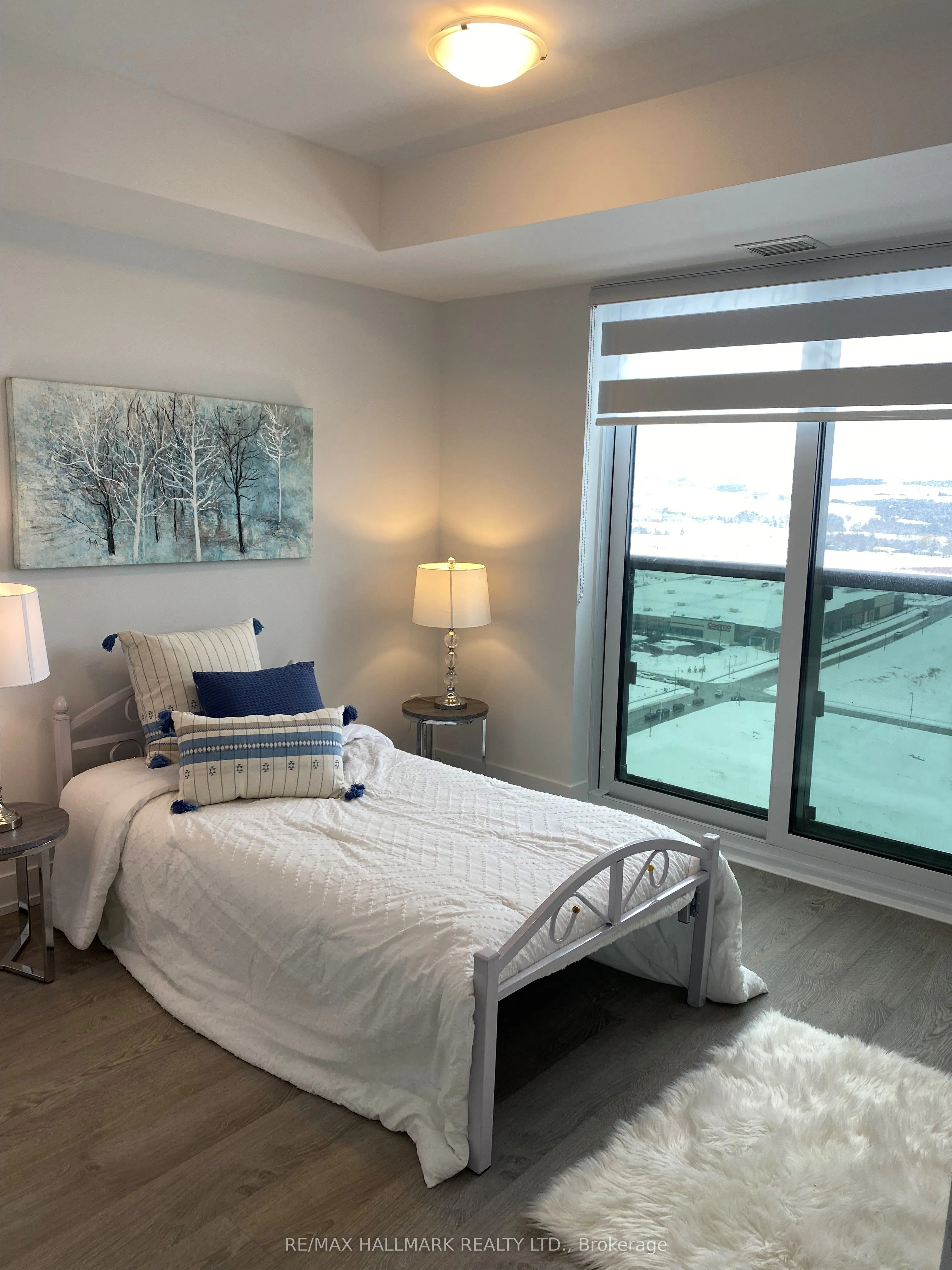 2550 Simcoe Street N, #2310