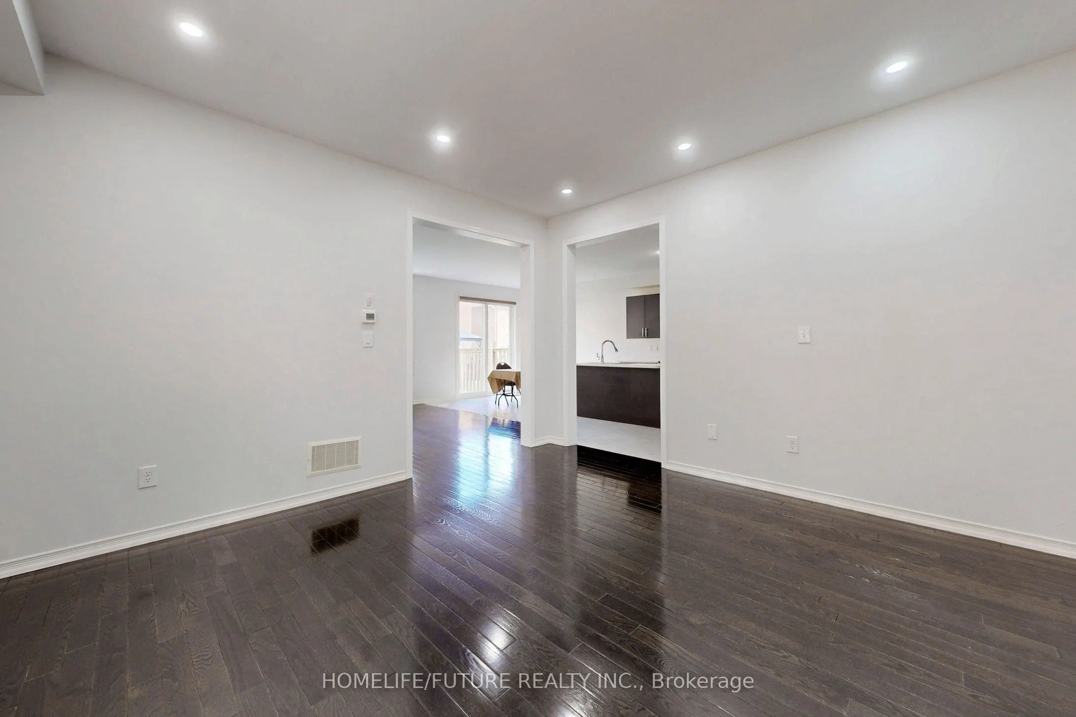 2385 Dress Circle Crescent, #Main & 2nd