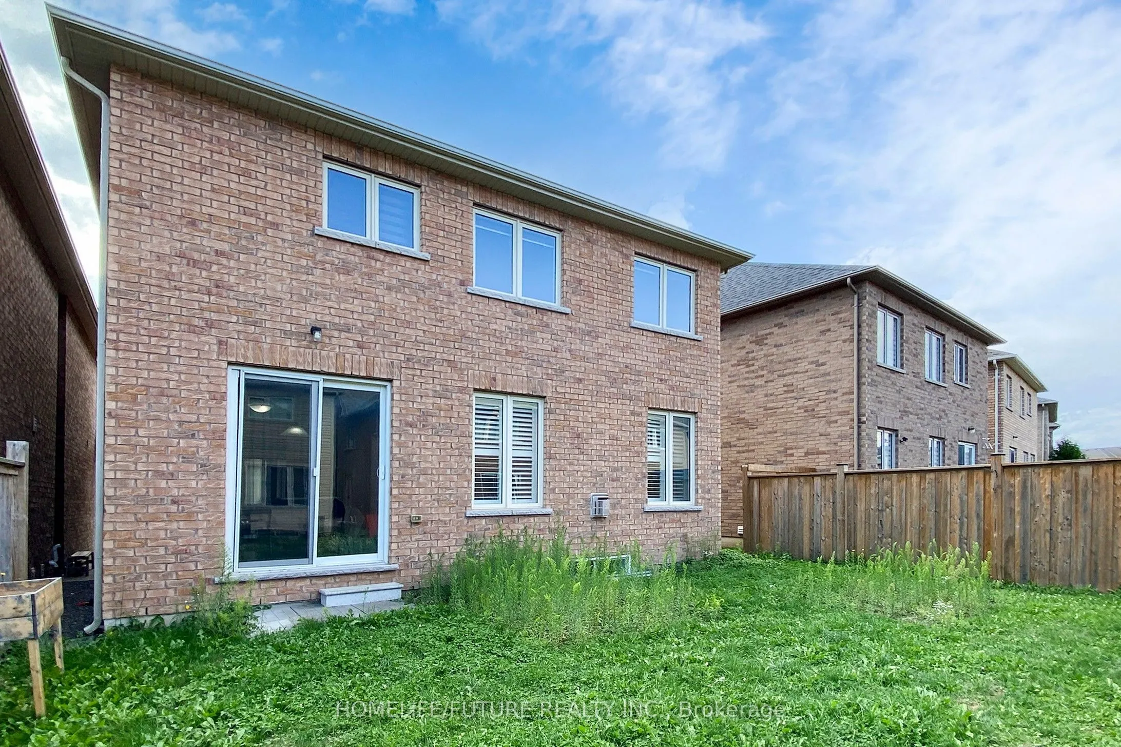 2385 Dress Circle Crescent, #Main & 2nd