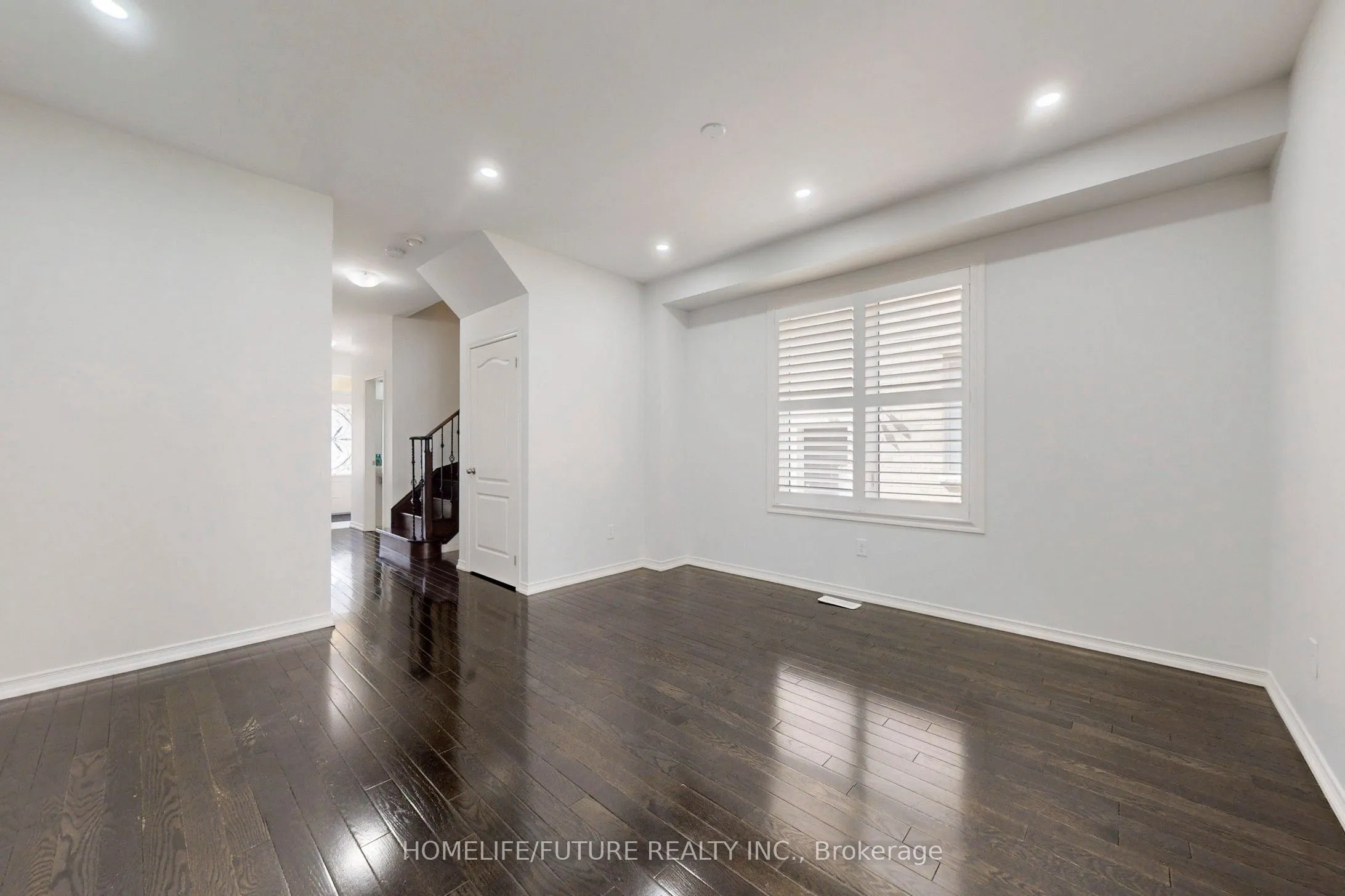2385 Dress Circle Crescent, #Main & 2nd