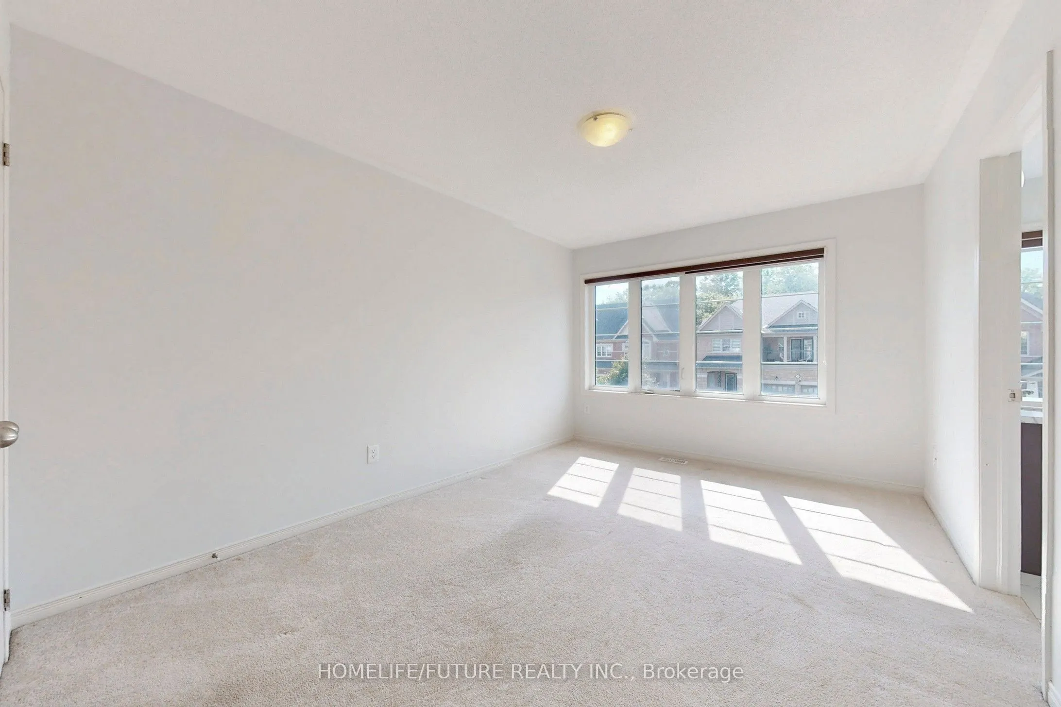 2385 Dress Circle Crescent, #Main & 2nd