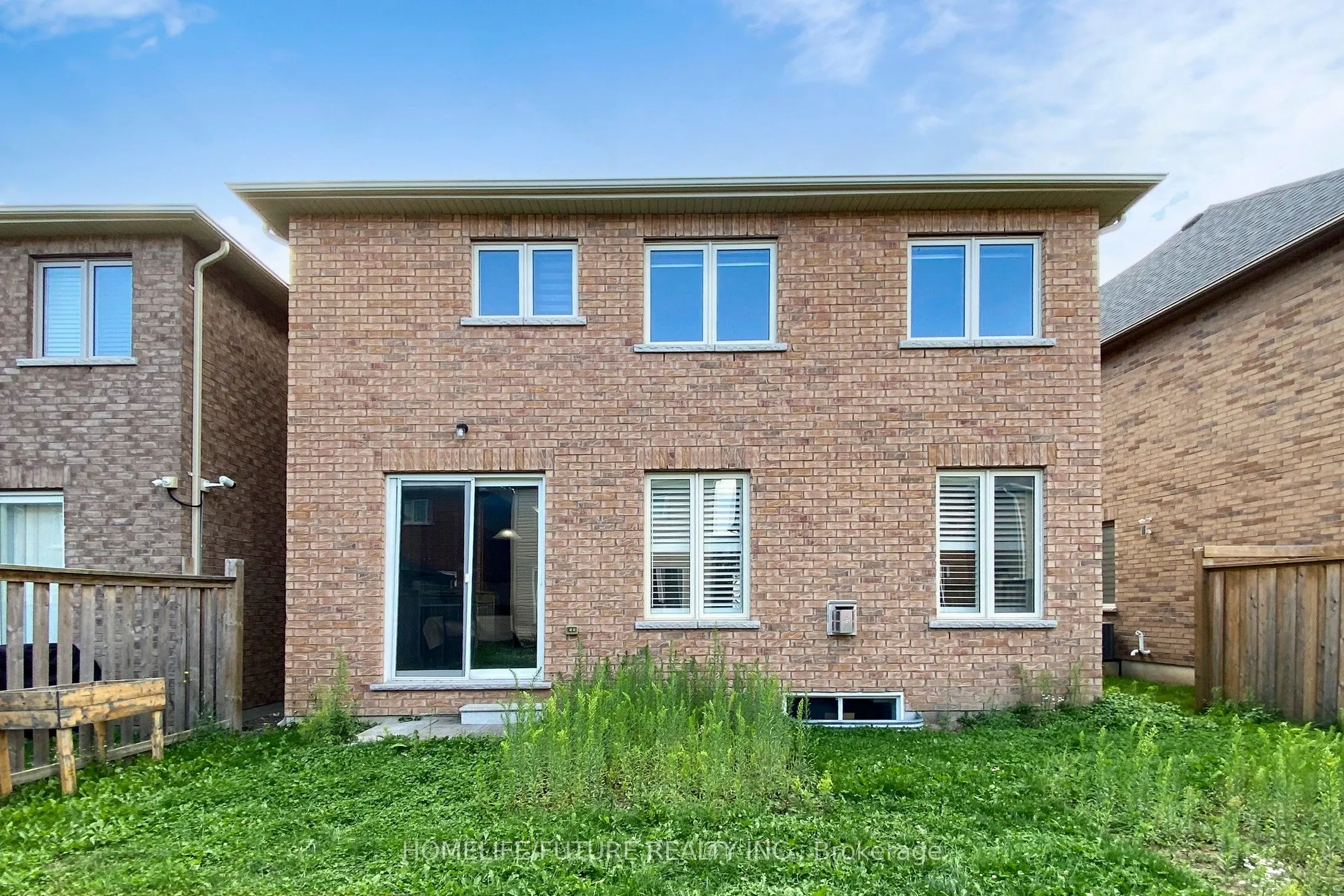 2385 Dress Circle Crescent, #Main & 2nd