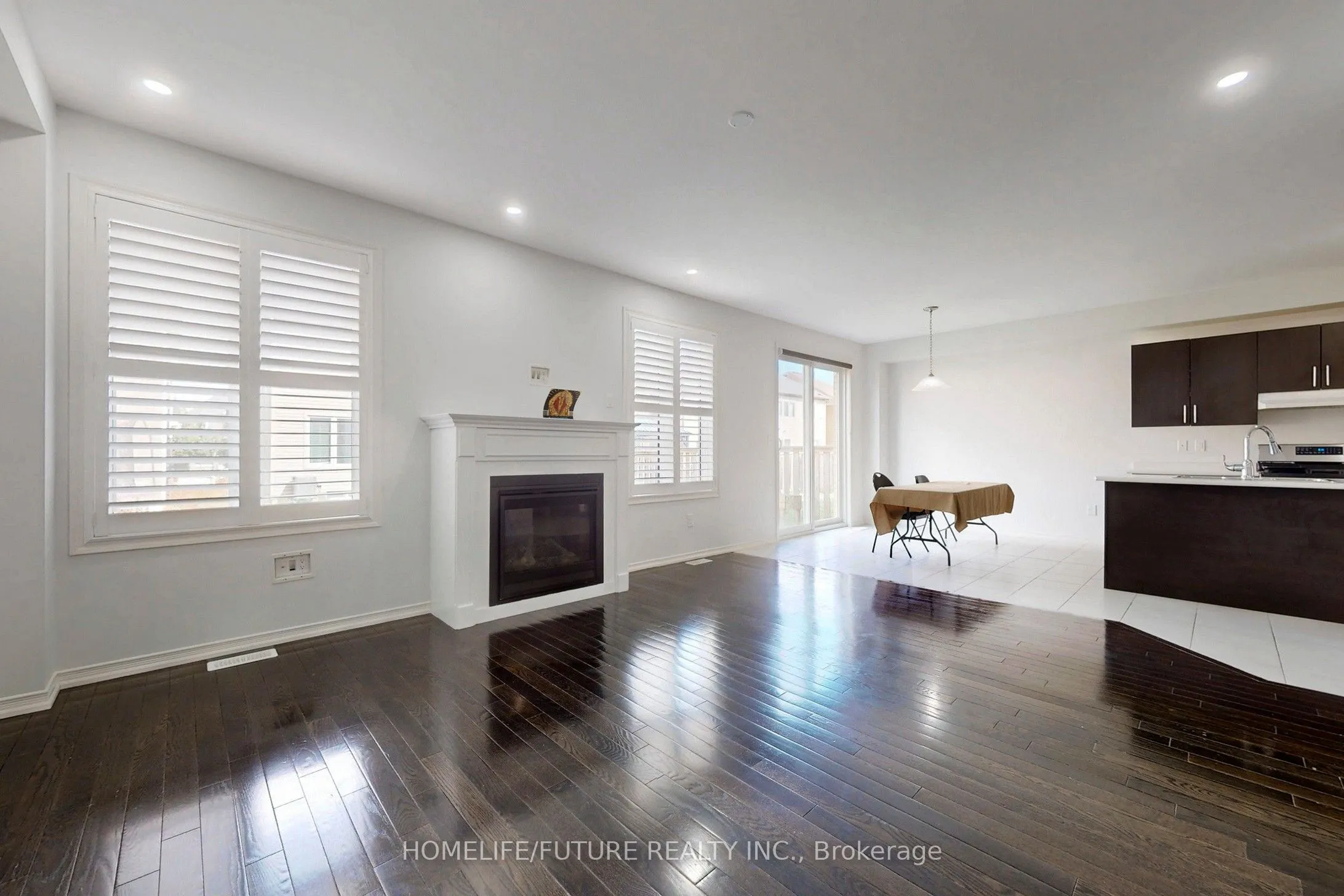 2385 Dress Circle Crescent, #Main & 2nd