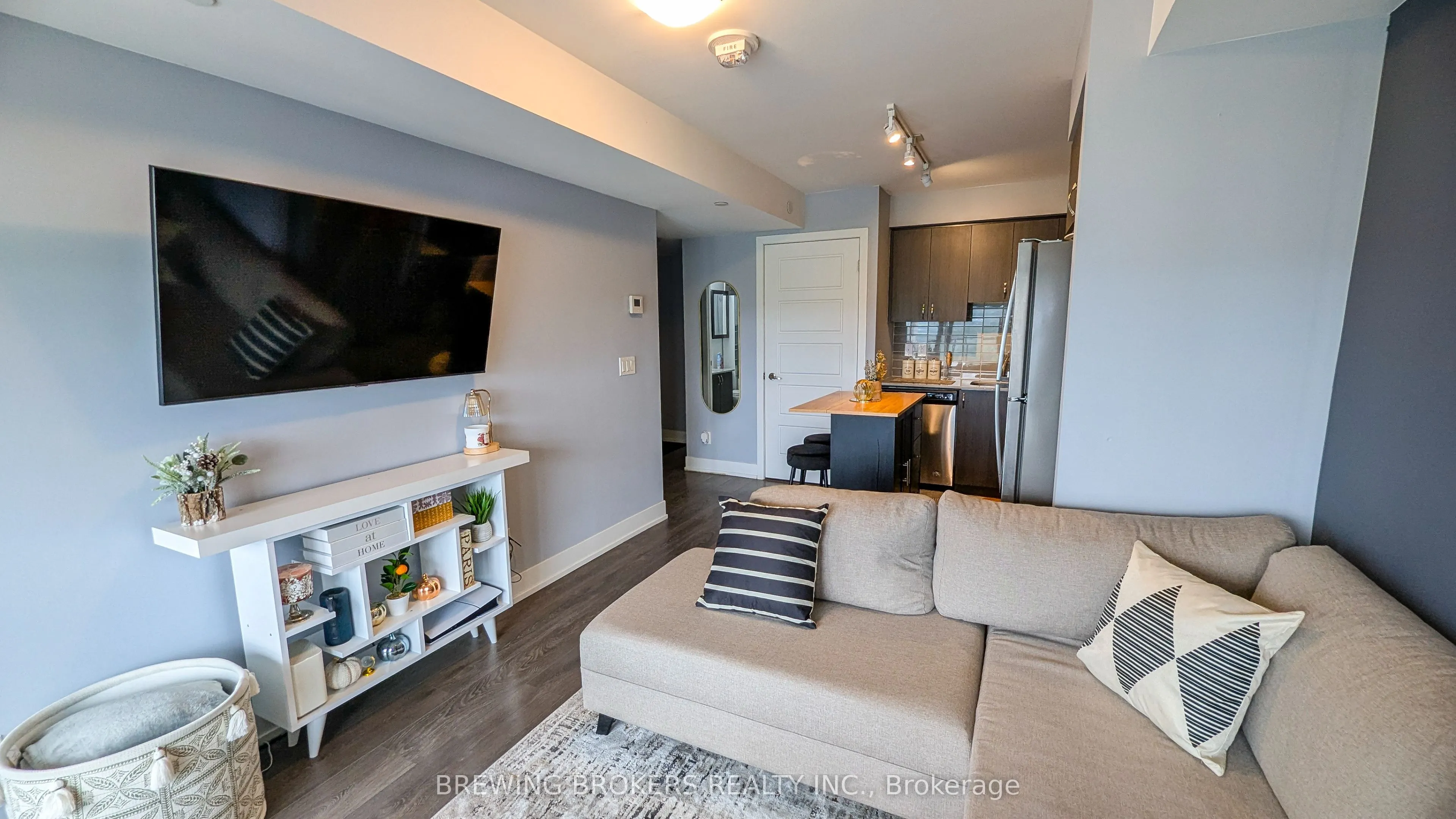 1255 Bayly Street, #2101