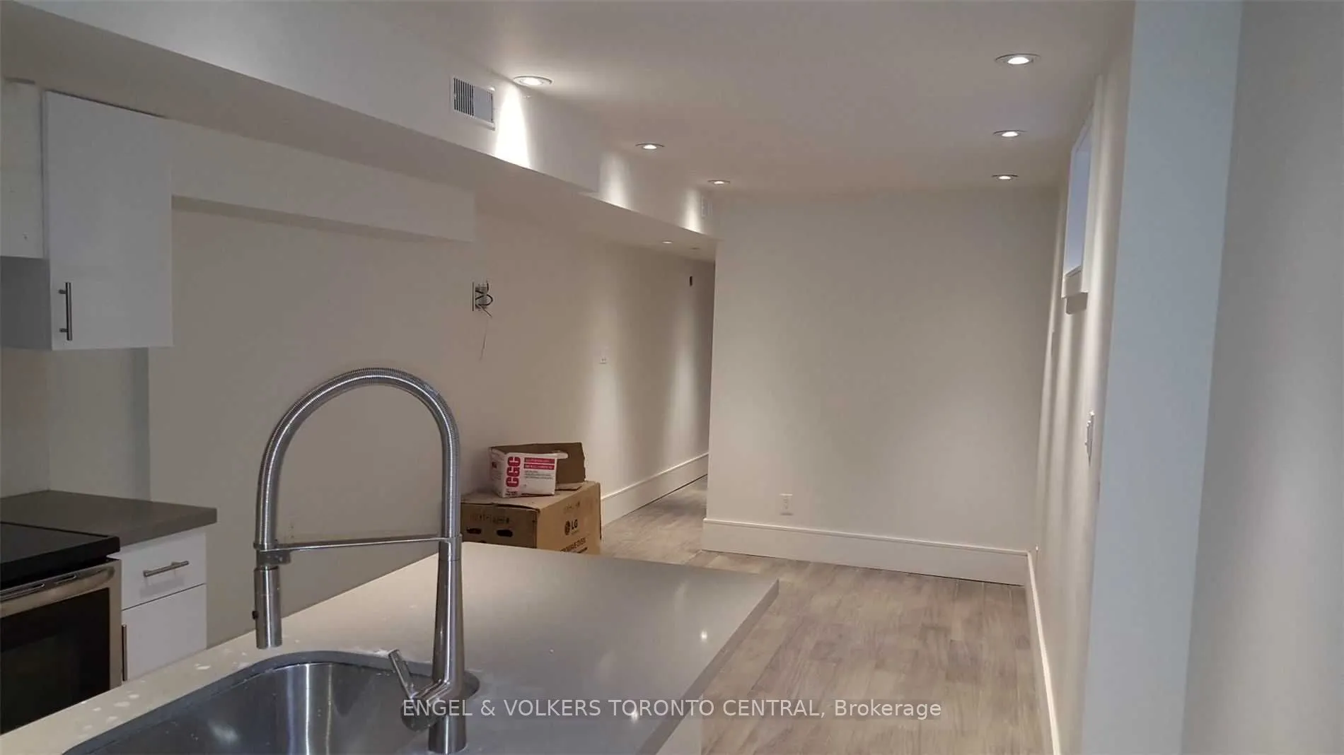 111 Boston Avenue, #Lower
