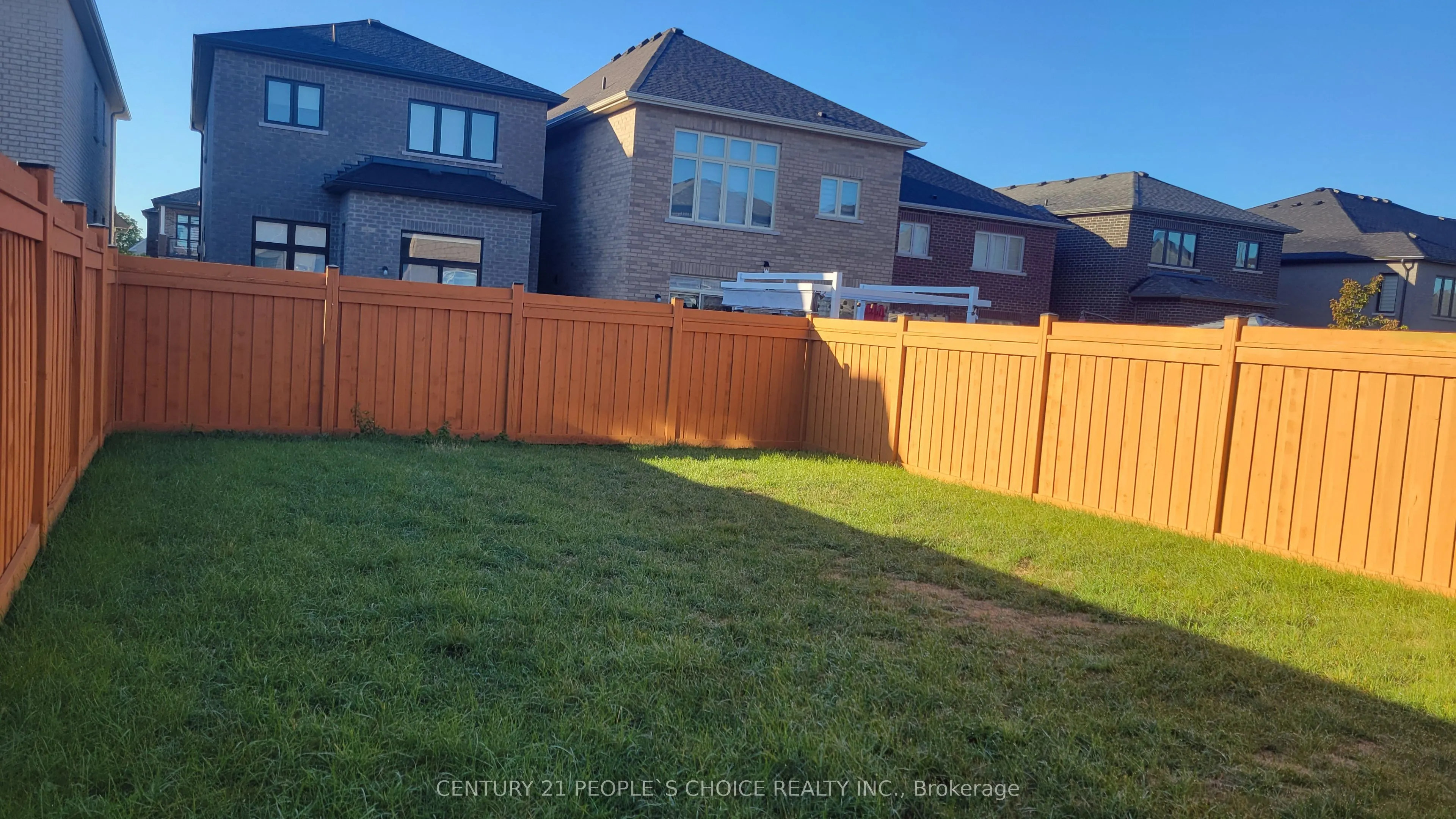 78 Mountainside Crescent