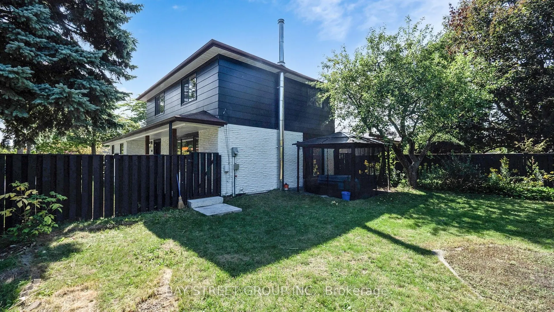 88 Charlottetown Boulevard
