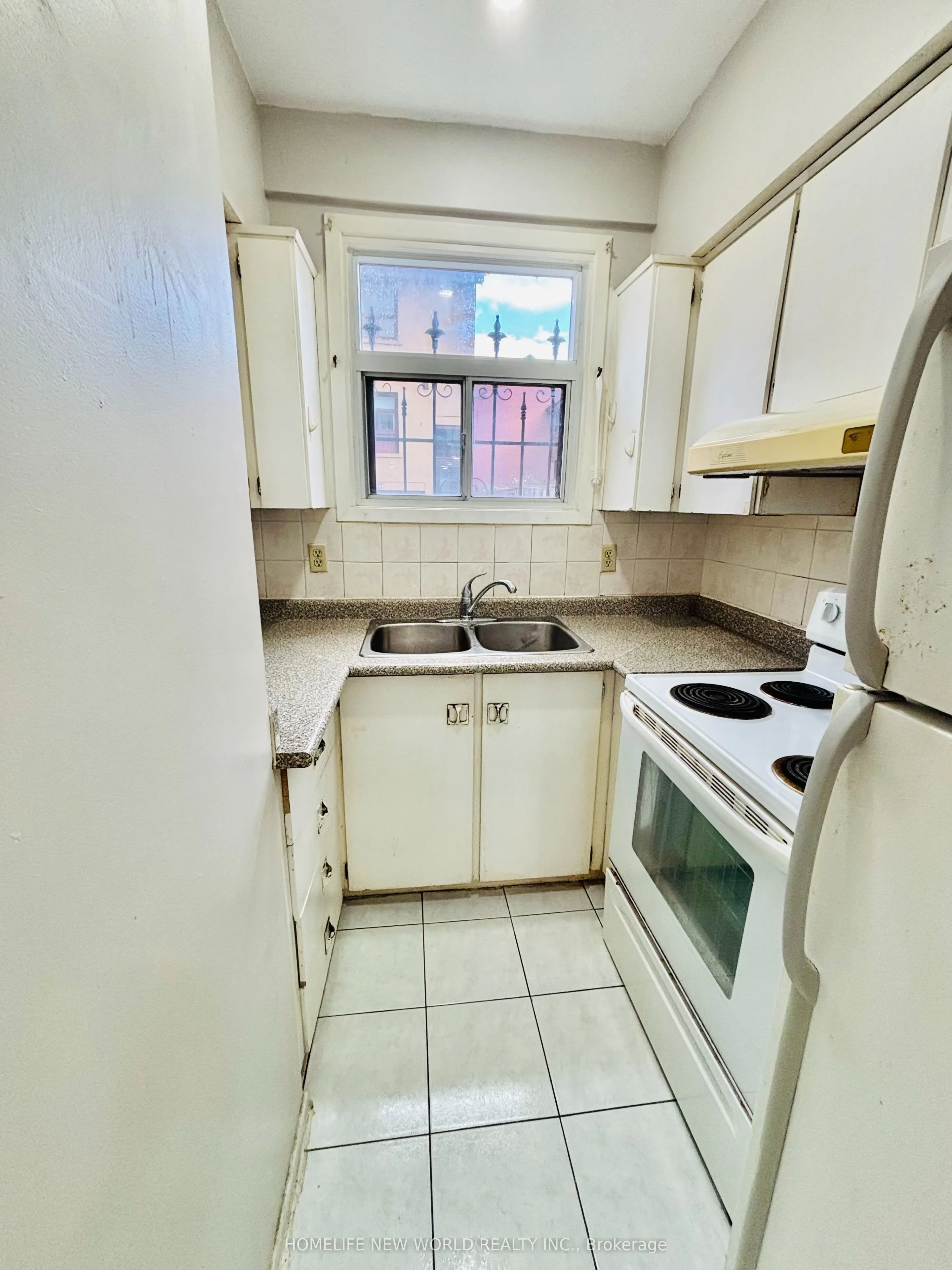 275 Broadview Avenue, #206