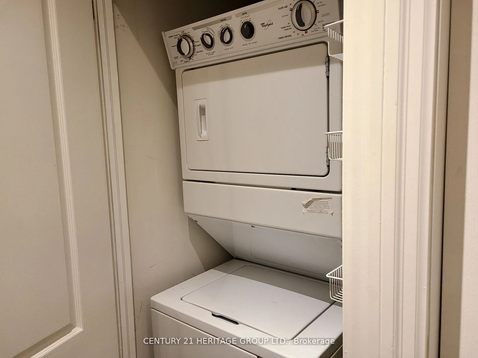 44 Bond Street W, #416