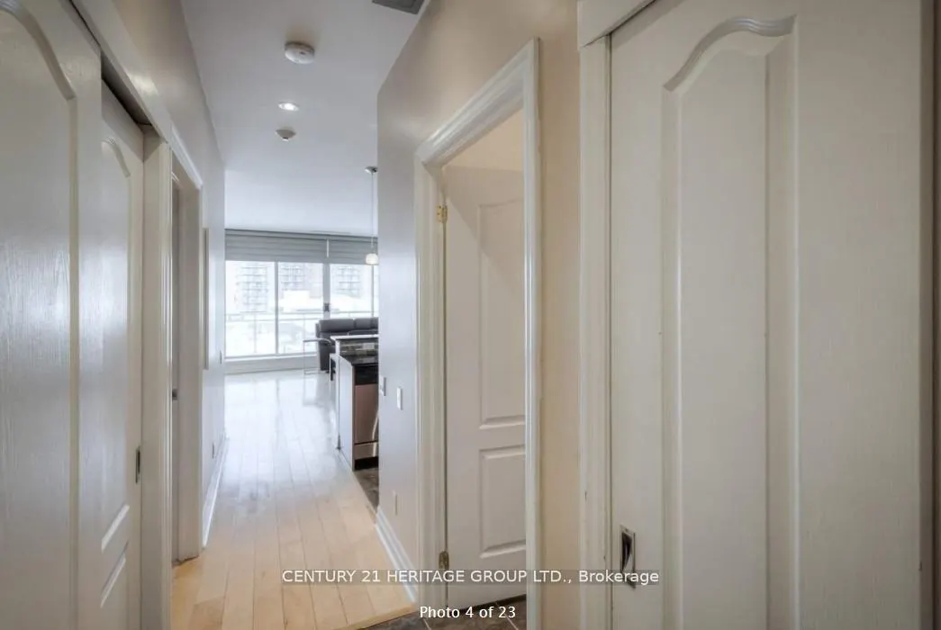 44 Bond Street W, #416