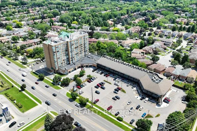 711 Rossland Road E, #711