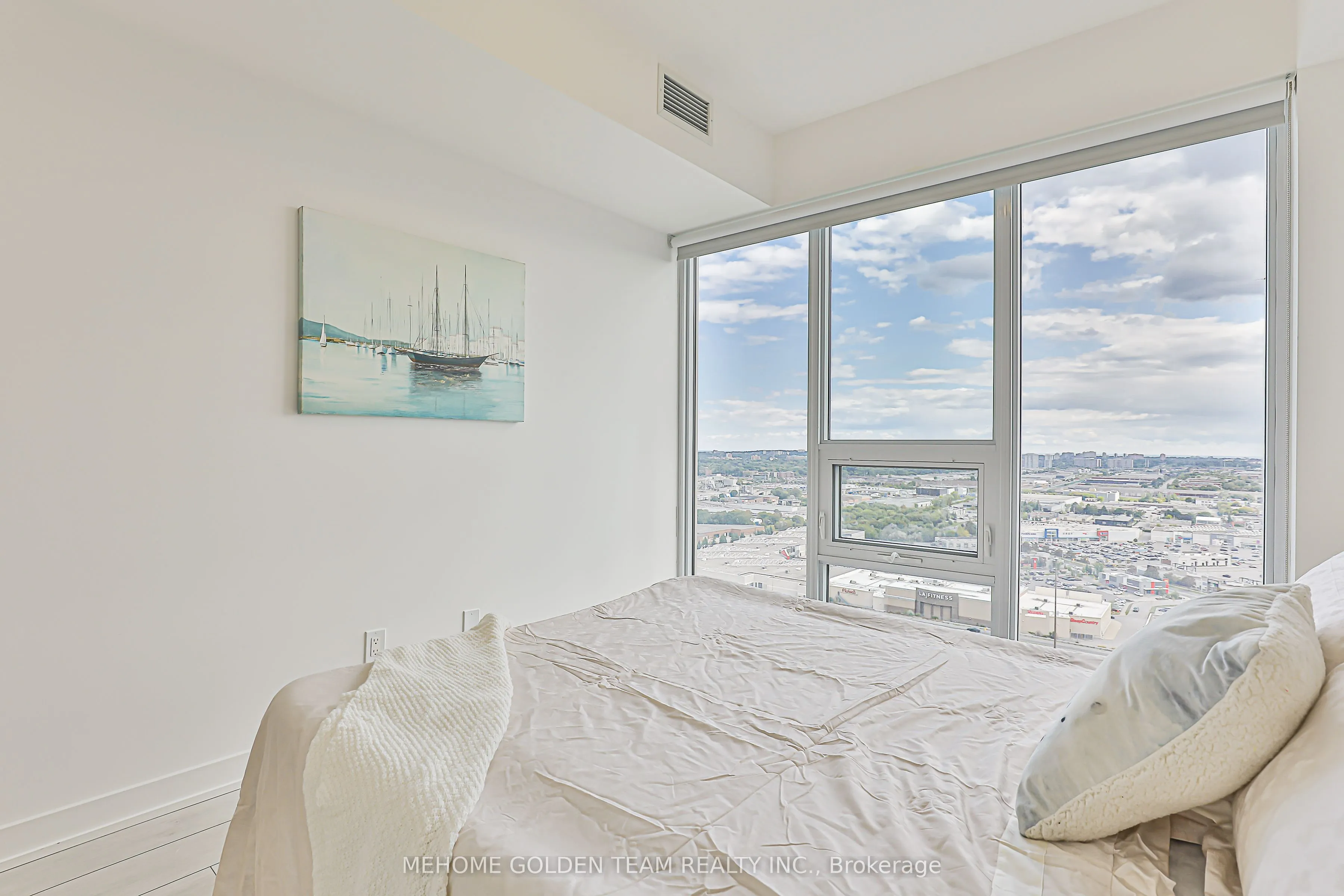 2033 Kennedy Road, #2808