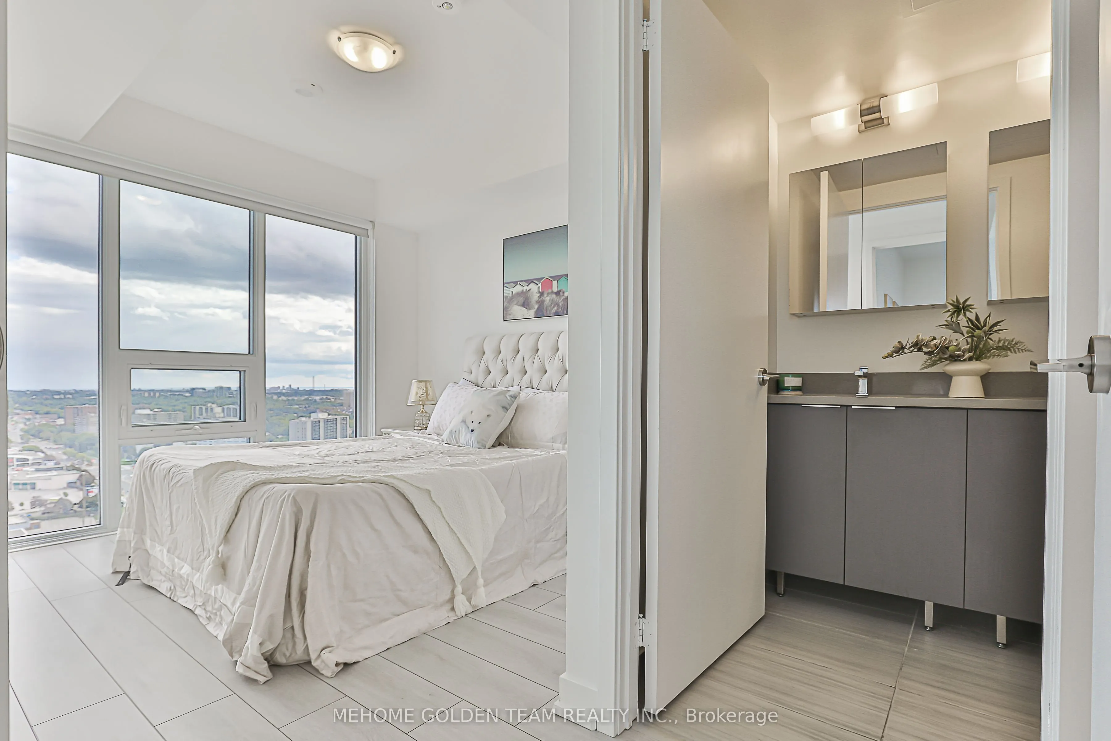 2033 Kennedy Road, #2808