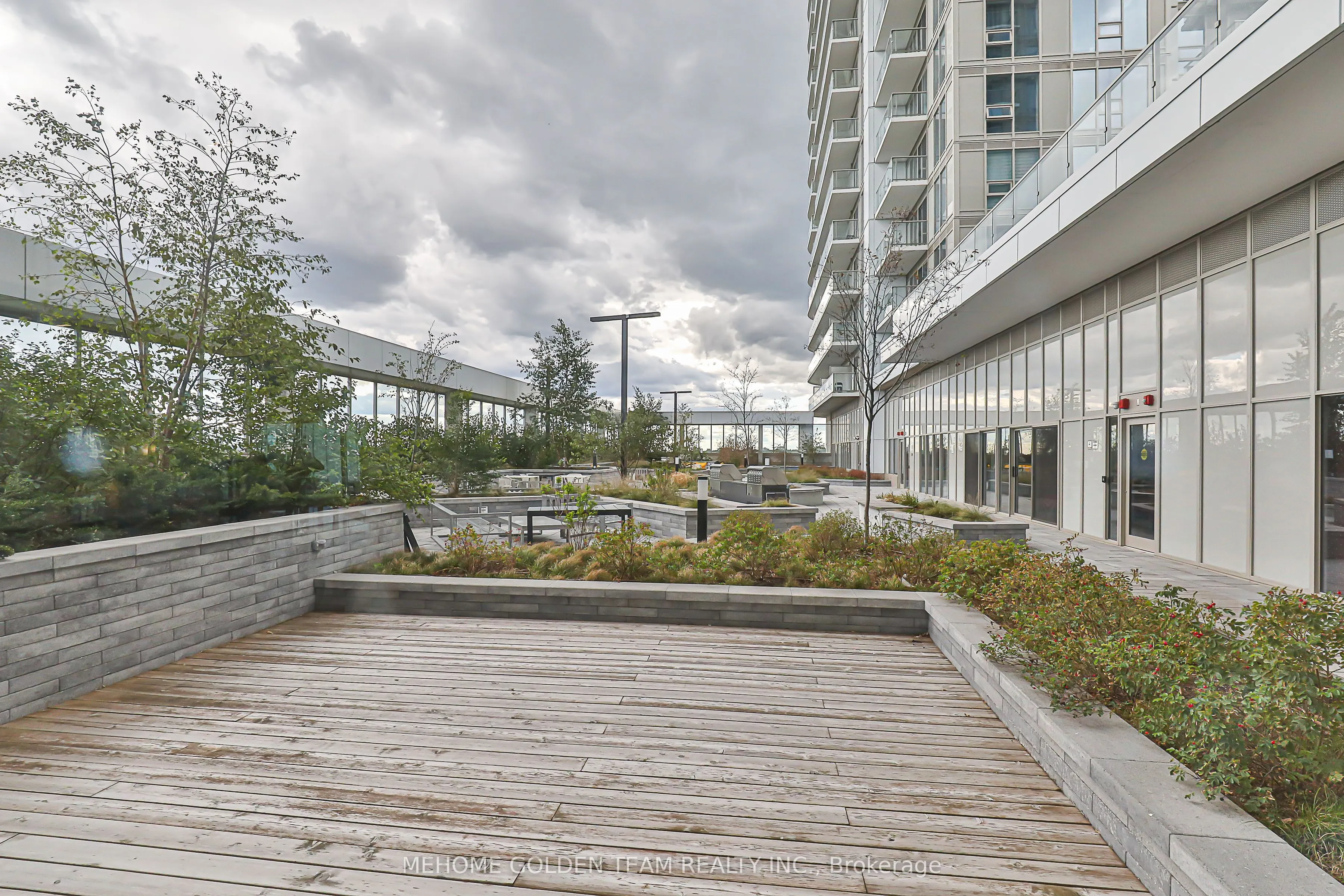 2033 Kennedy Road, #2808