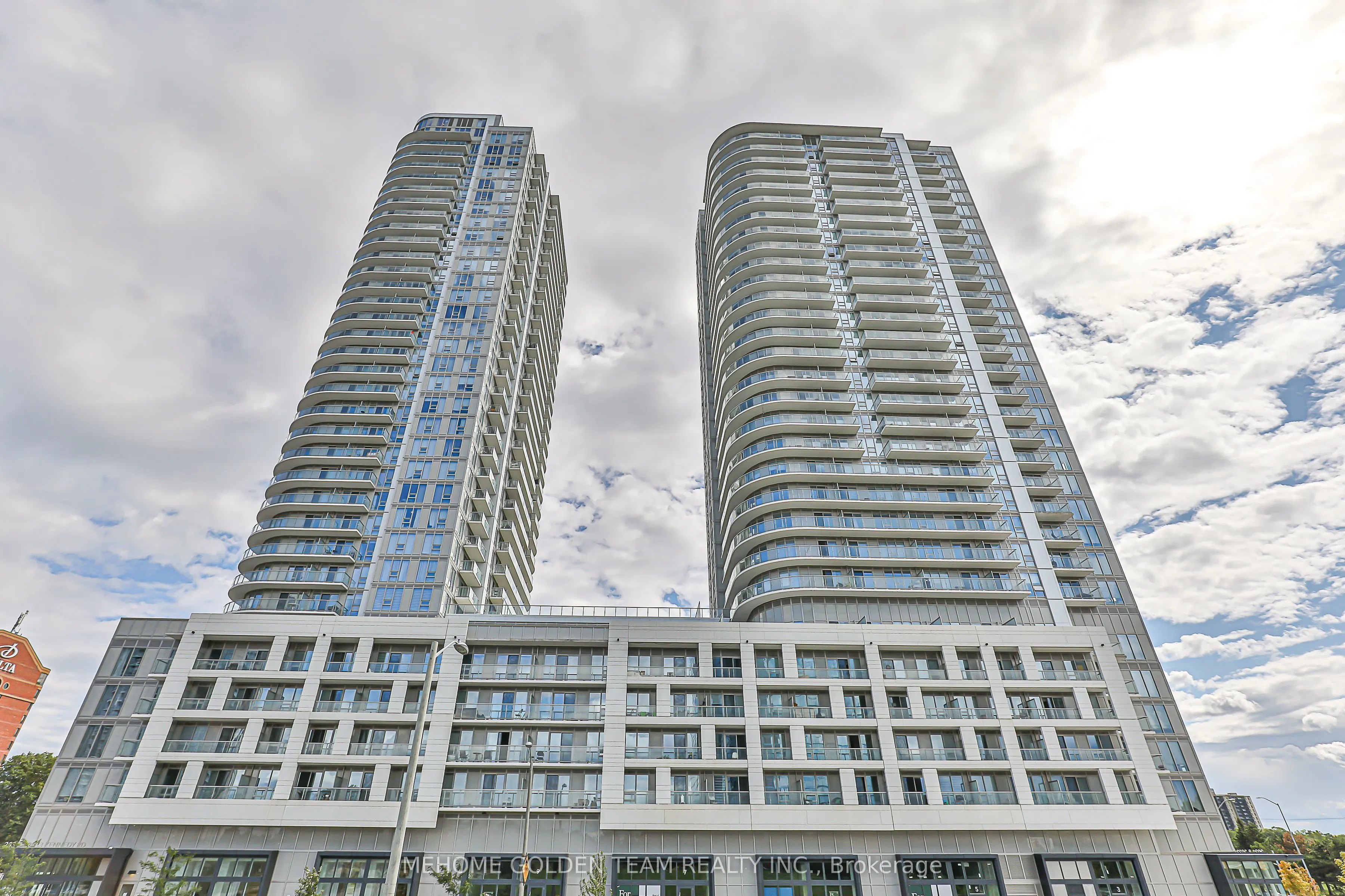 2033 Kennedy Road, #2808