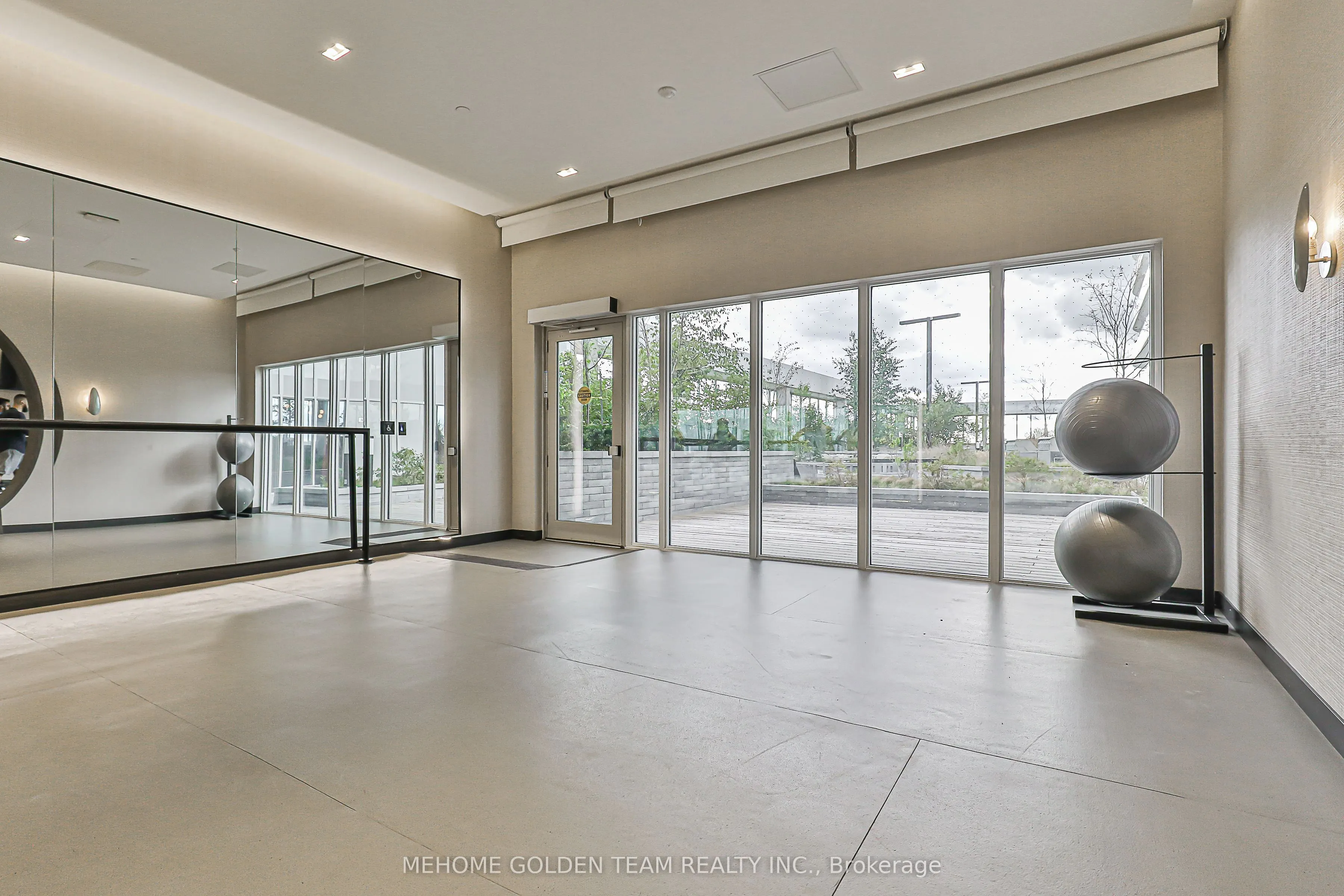 2033 Kennedy Road, #2808
