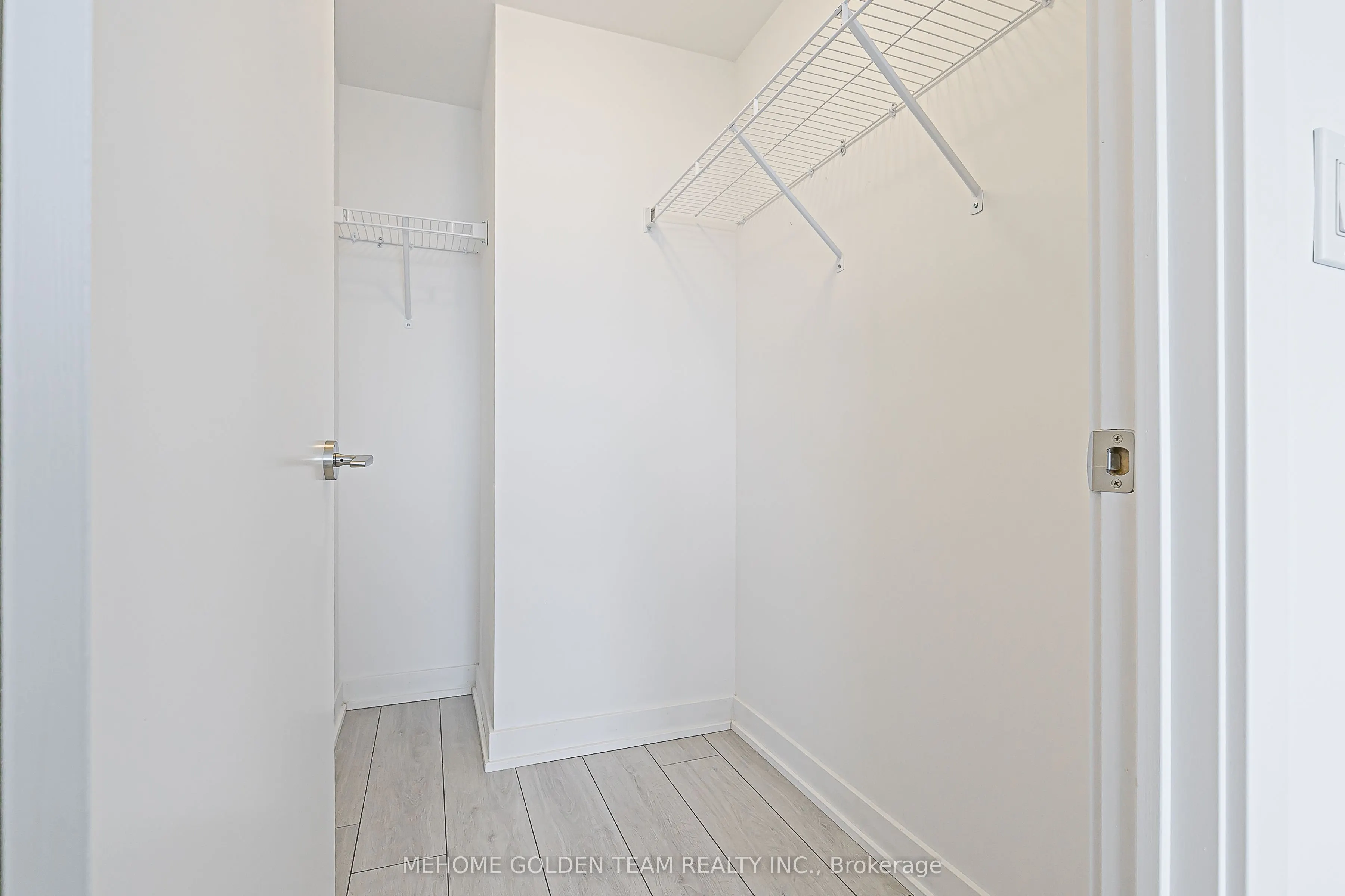 2033 Kennedy Road, #2808
