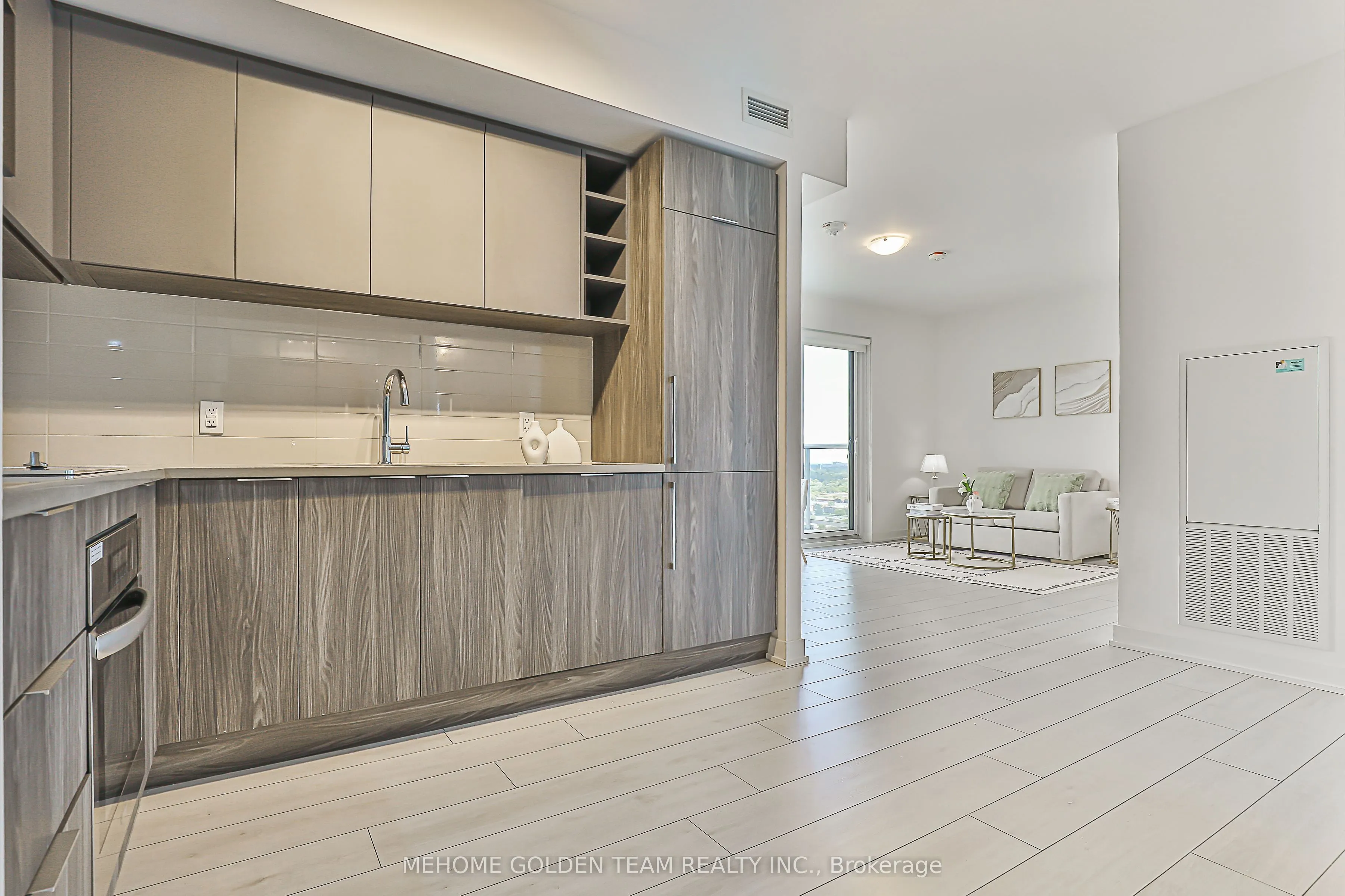2033 Kennedy Road, #2808