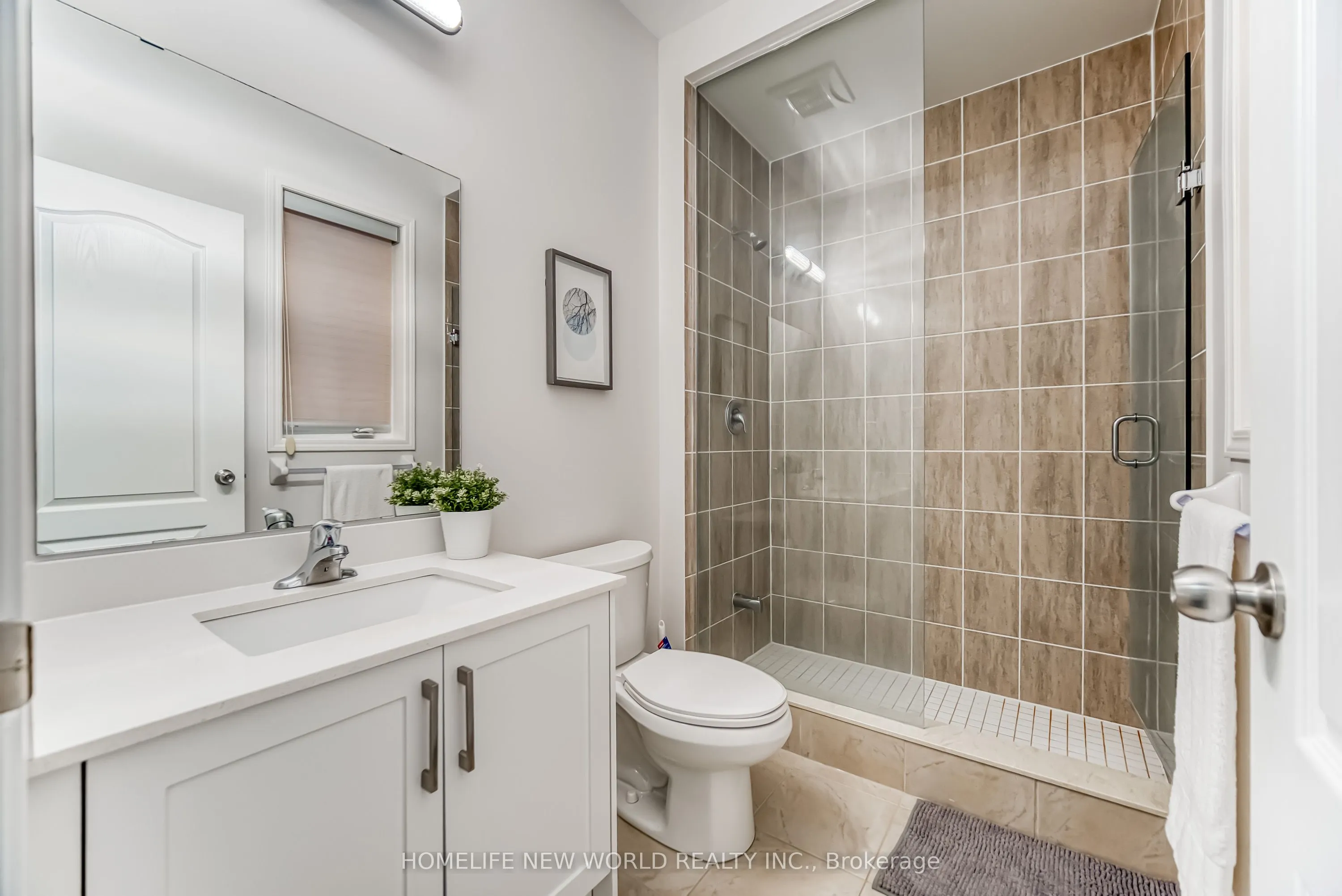 2437 Equestrian Crescent