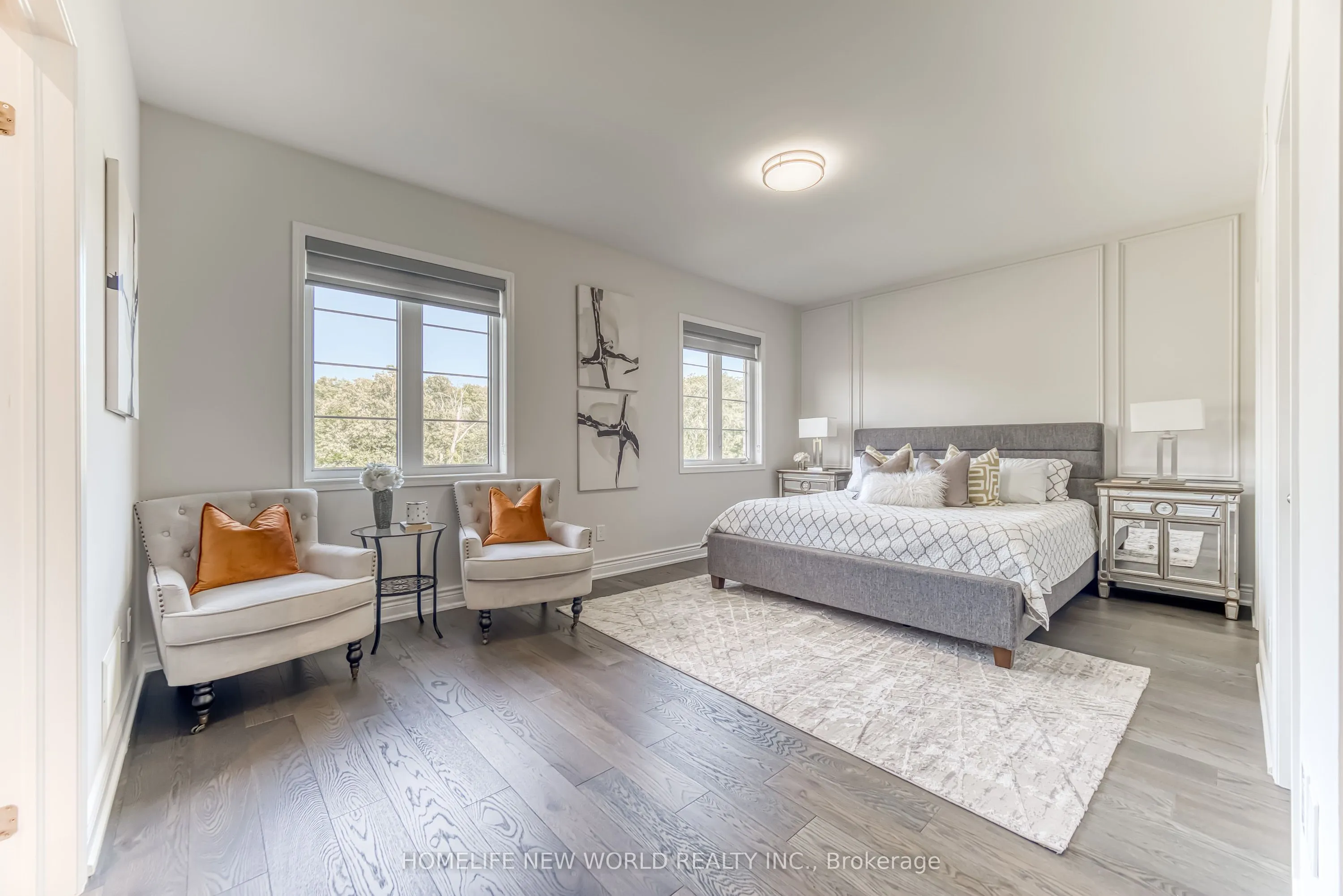 2437 Equestrian Crescent