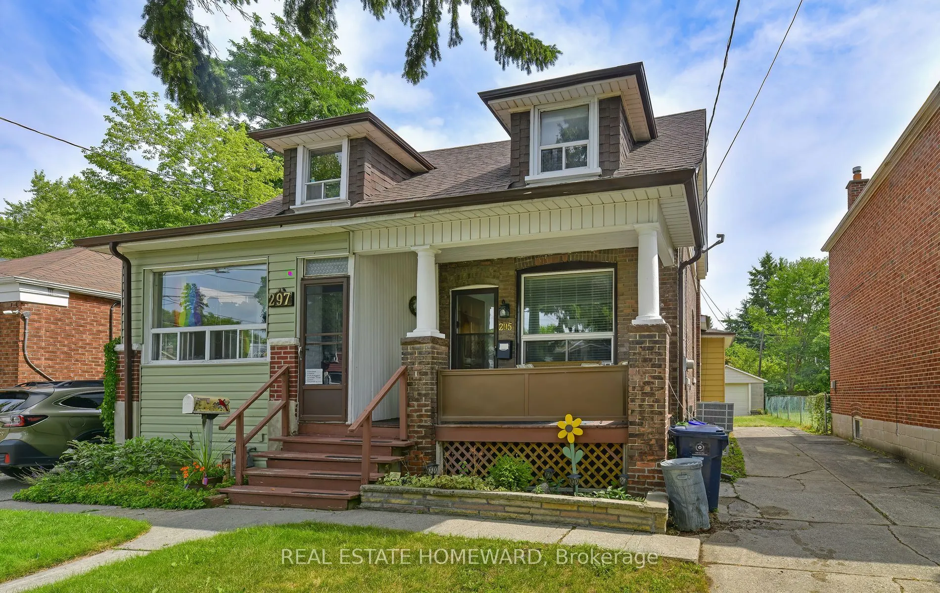 295 Chisholm Avenue